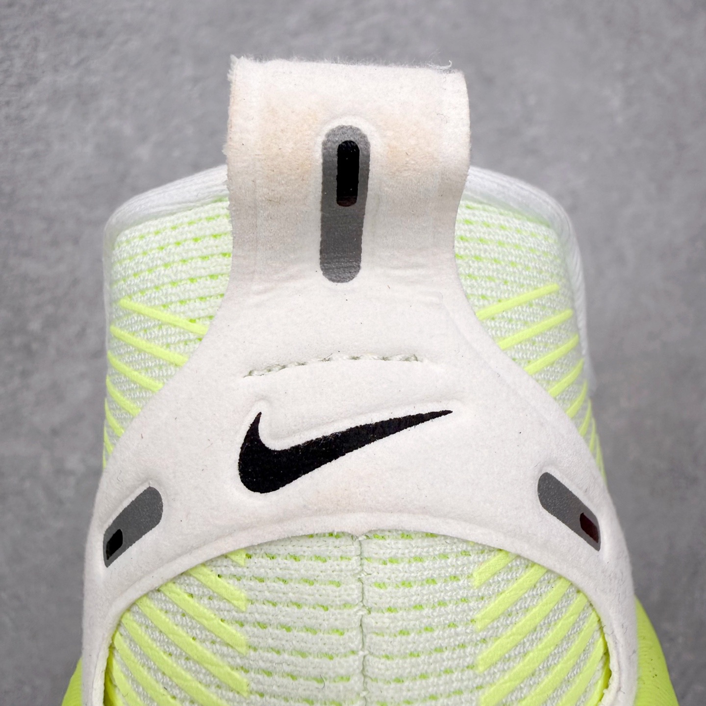 ＃QD纯原 Nike Air Zoom Vomero 18 White Electric Green V