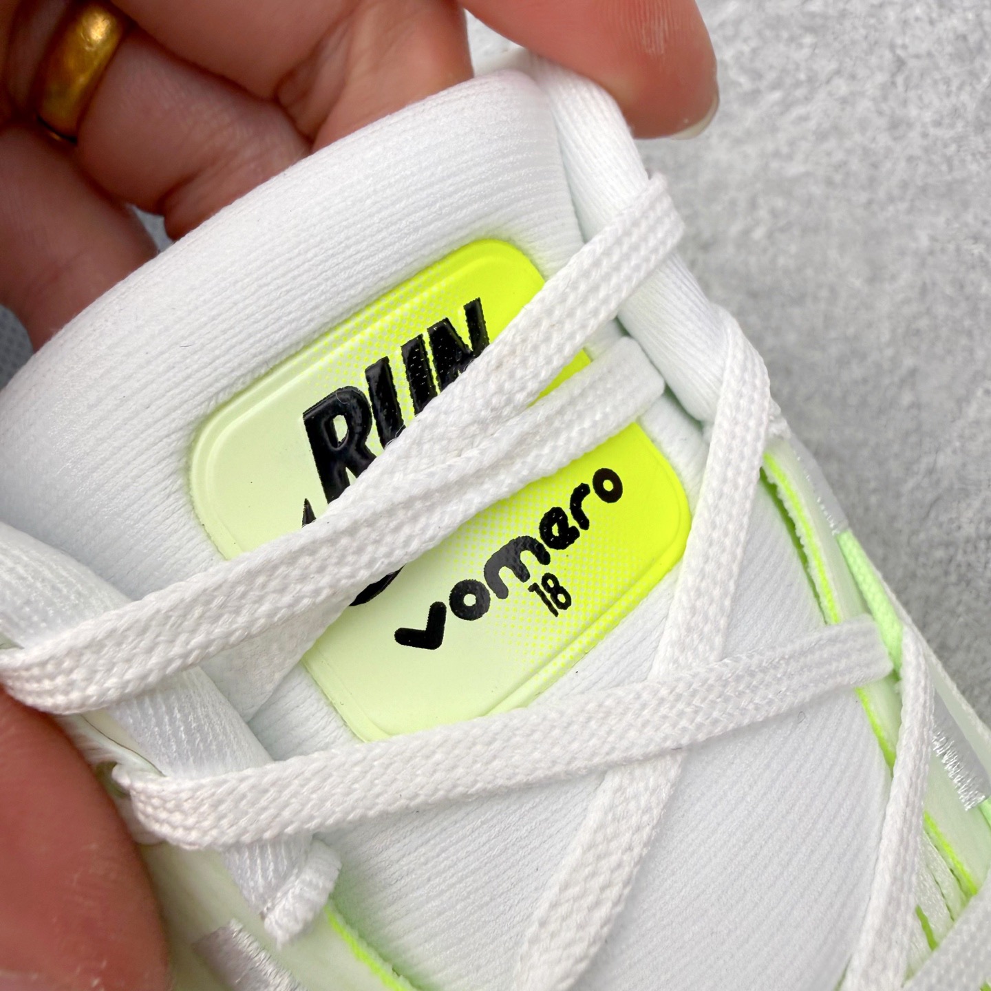 ＃QD纯原 Nike Air Zoom Vomero 18 White Electric Green V