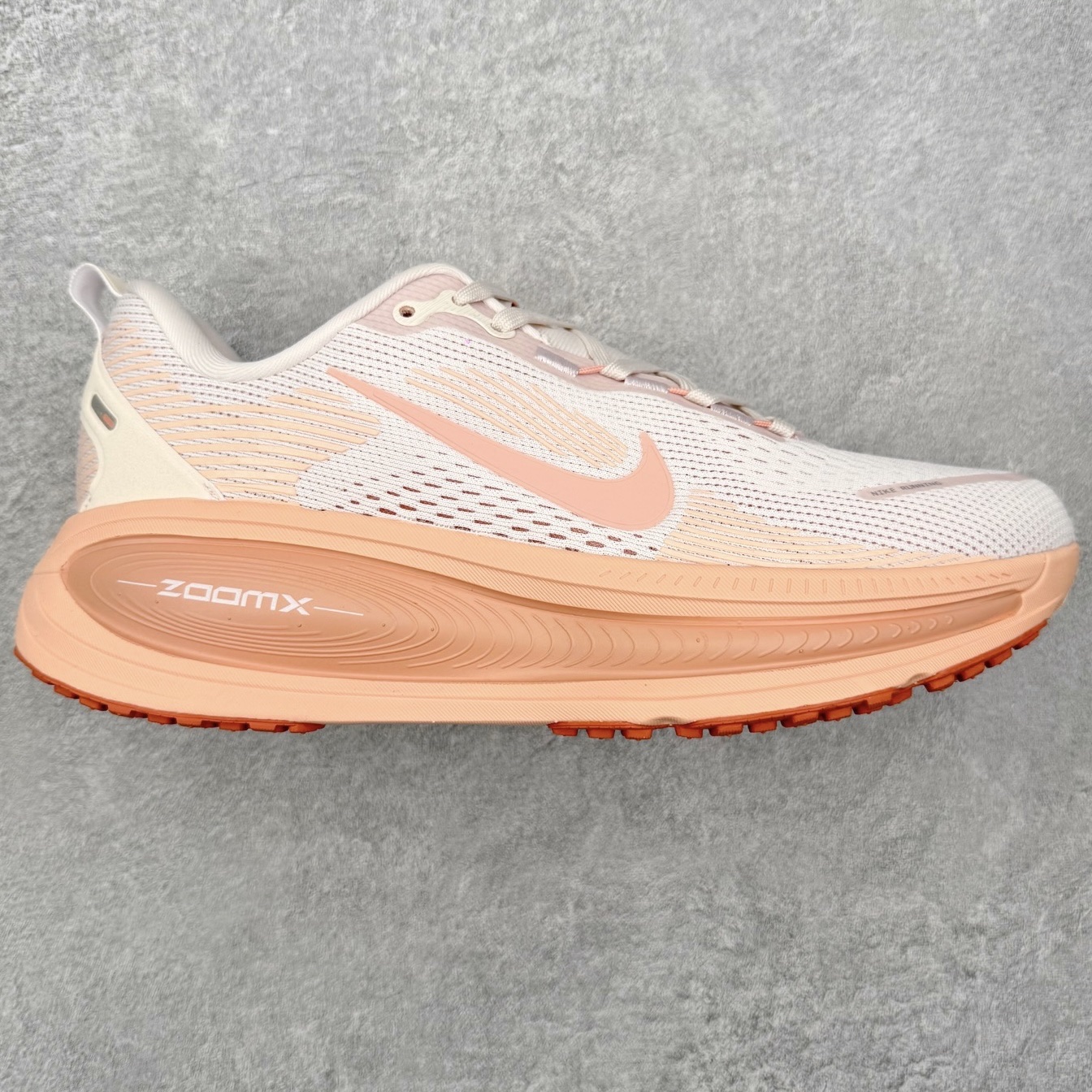 ＃QD纯原 Nike Air Zoom Vomero 18 Light Soft Pink Madder