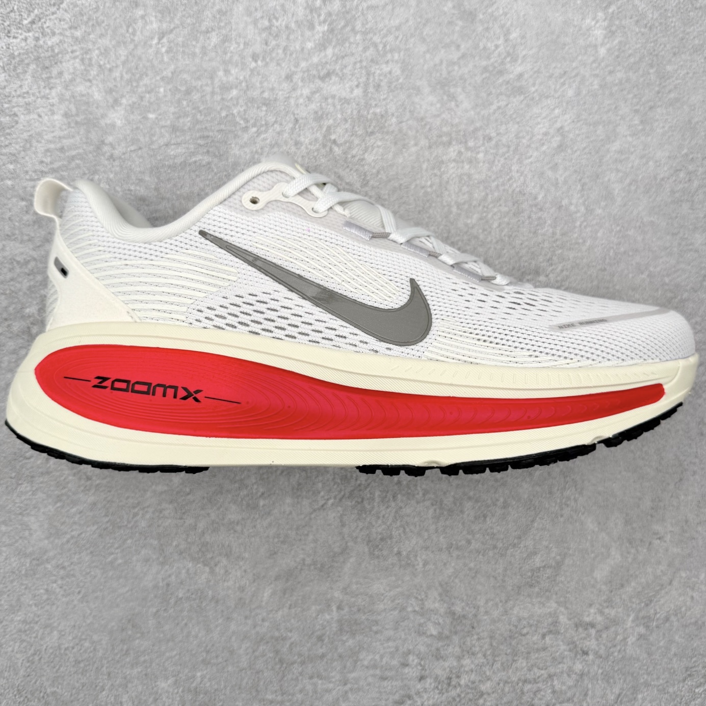 ＃QD纯原 Nike Air Zoom Vomero 18 Platinum Tint Siren Re