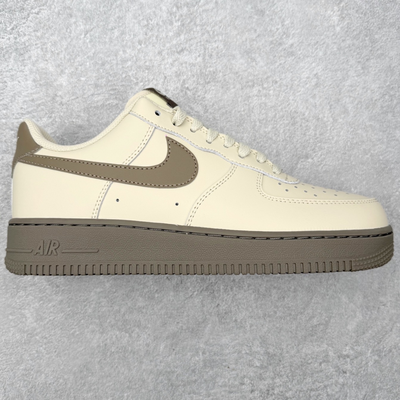 NK Air Force 1 Low 空军一号时尚舒适防滑耐磨低帮板鞋 FJ4146-201 顶级批次 