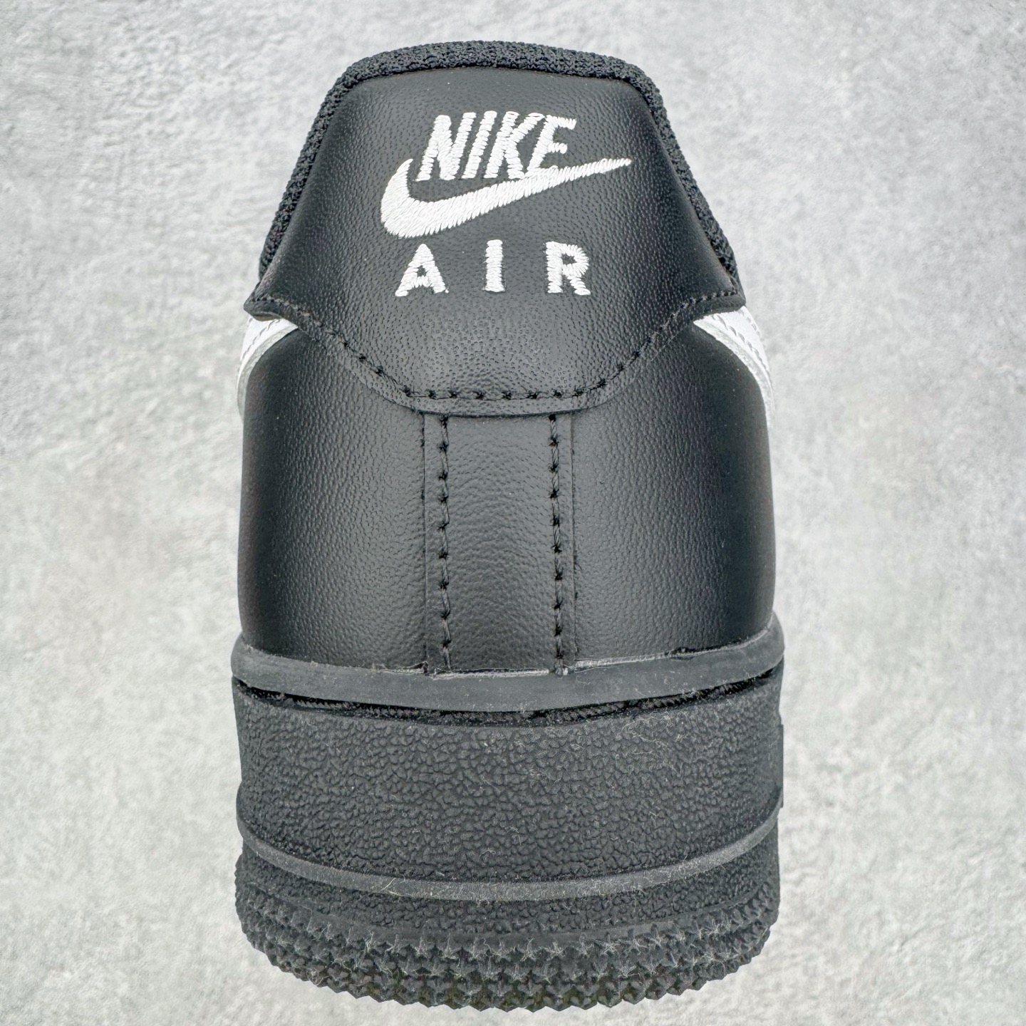 ＃ 专柜版 NK Air Force 1 Low '07 空军一号低帮经典板鞋 黑白 FZ0627-01