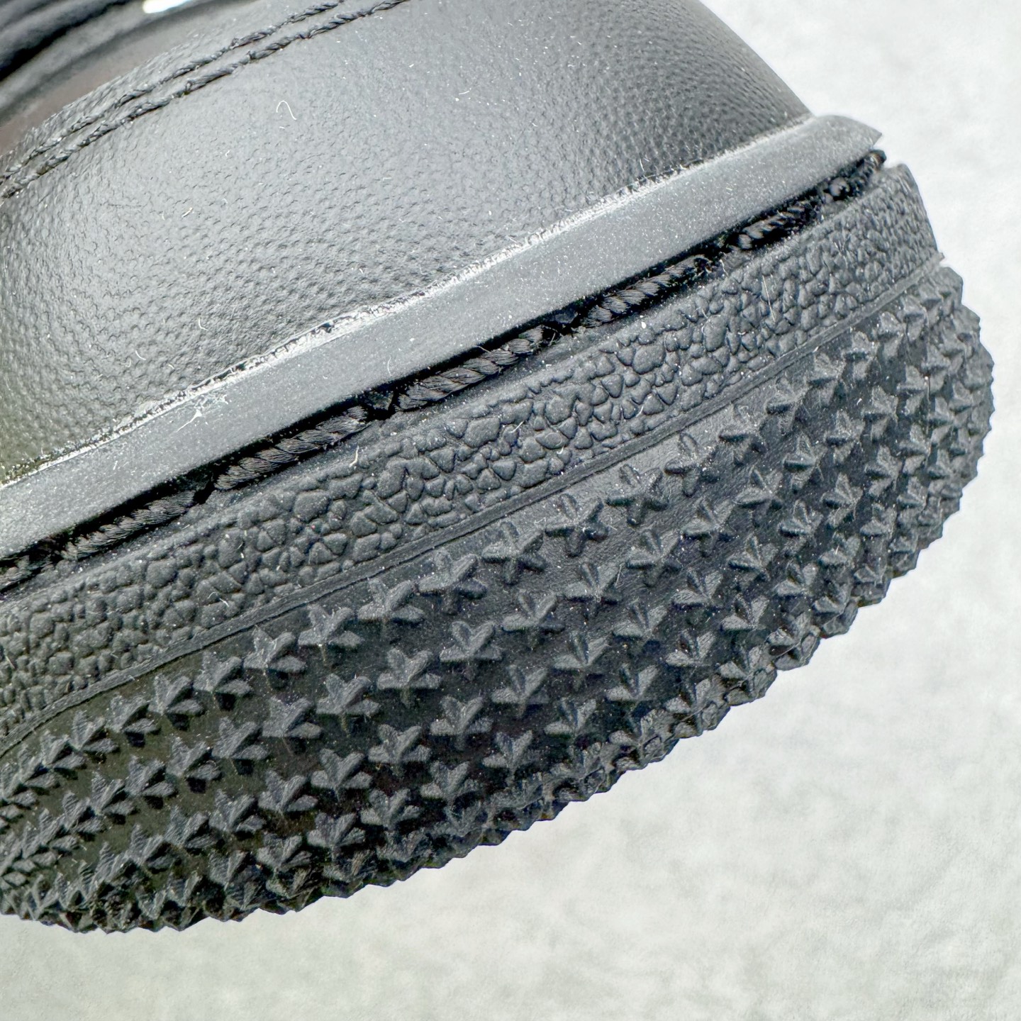 ＃ 专柜版 NK Air Force 1 Low '07 空军一号低帮经典板鞋 黑白 FZ0627-01