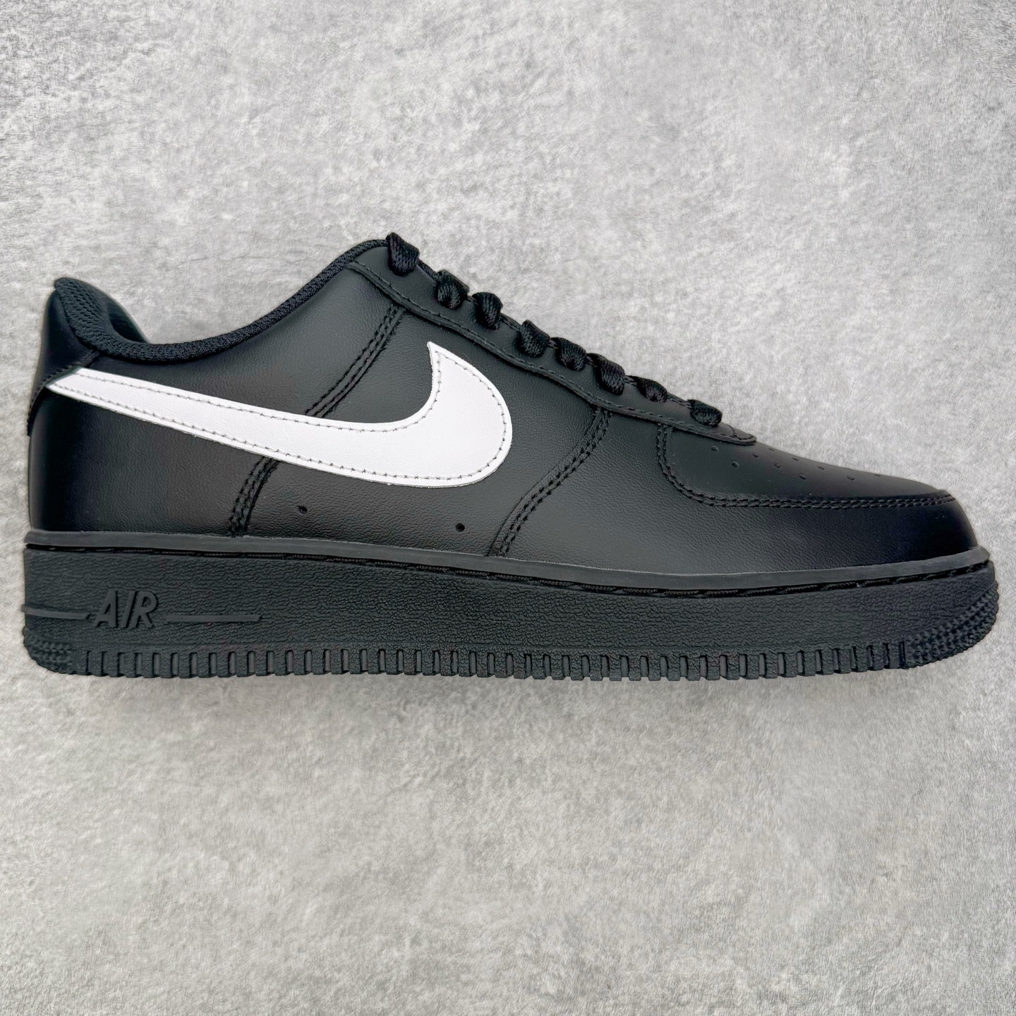＃ 专柜版 NK Air Force 1 Low '07 空军一号低帮经典板鞋 黑白 FZ0627-01