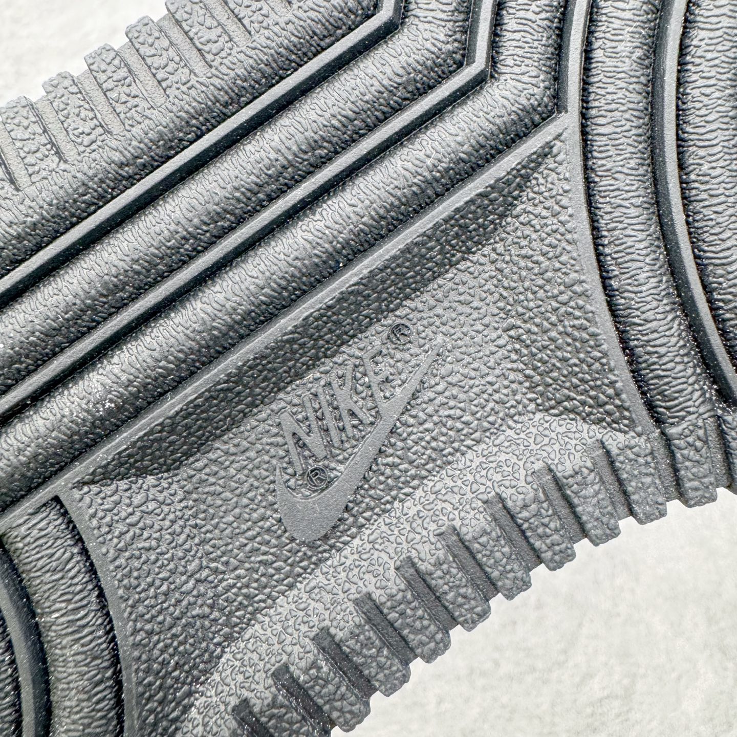 ＃ 专柜版 NK Air Force 1 Low '07 空军一号低帮经典板鞋 黑白 FZ0627-01