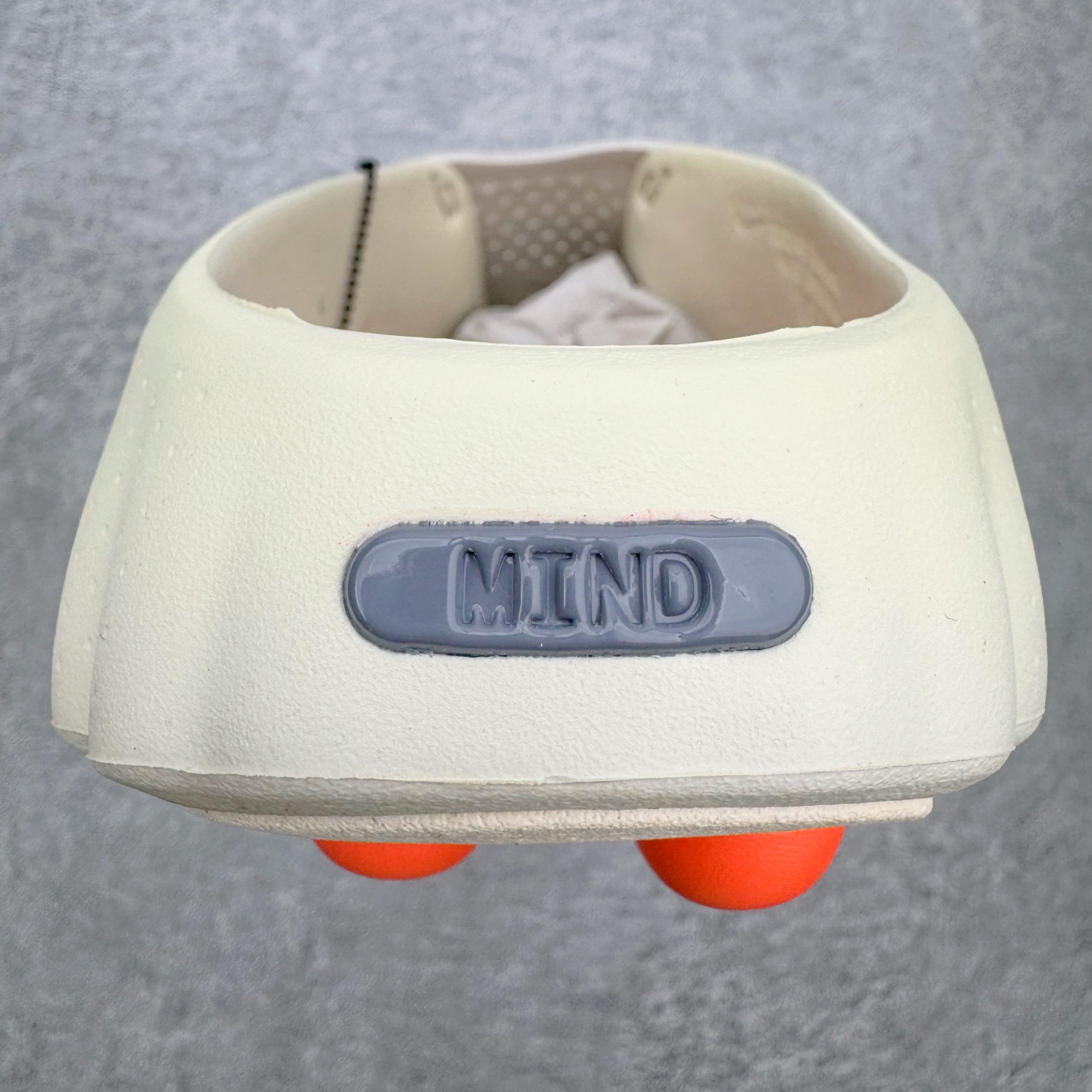 ＃ 莞产 NK Mind 001 舒适贴合科技风无特殊功能包头按摩拖鞋 白色 HQ4307-100 每天
