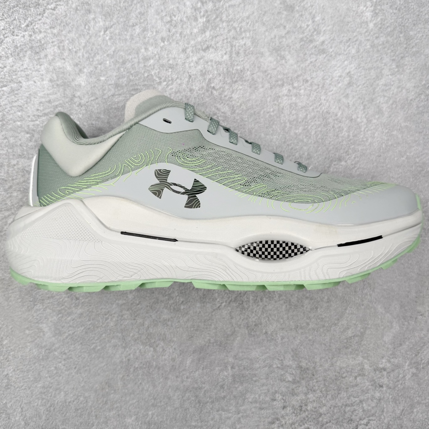 Under Armour UA安德玛户外运动舒适越野潮流耐磨防滑减震登山徒步鞋 品牌故事 Under A