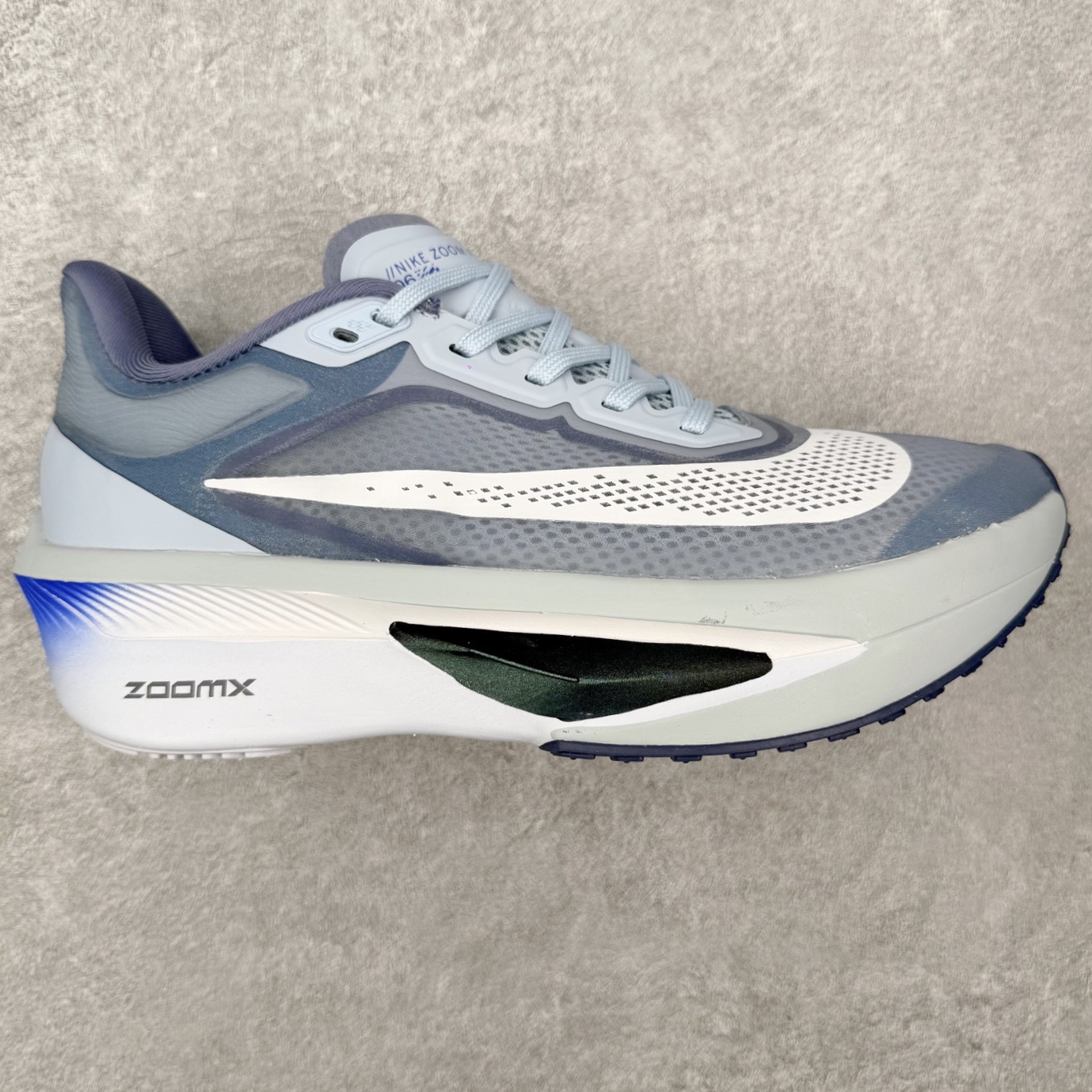 NK ZoomX Invincible Run Flyknit 6 轻量跑鞋 飞织低帮休闲运动慢跑鞋 F