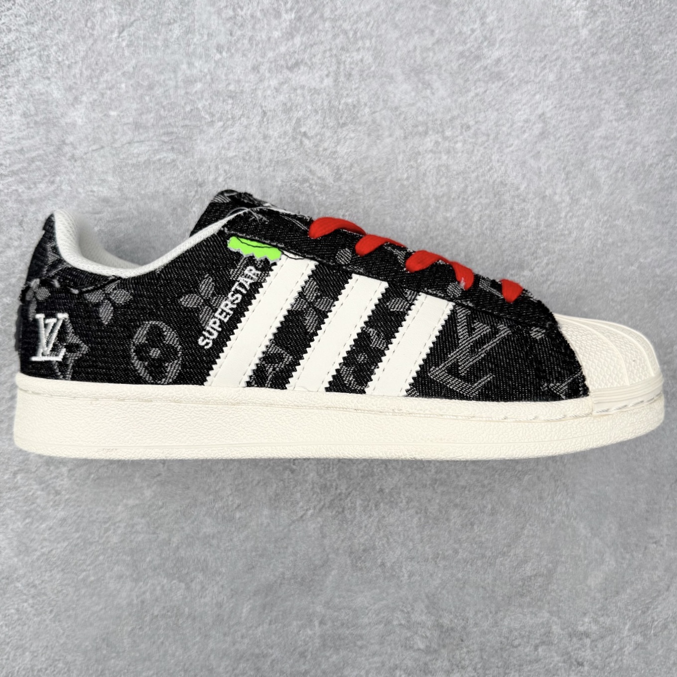 ＃HP虎扑清仓套现‼️AD Originals Superstar 经典复古贝壳头板鞋 圈内知名大厂出品