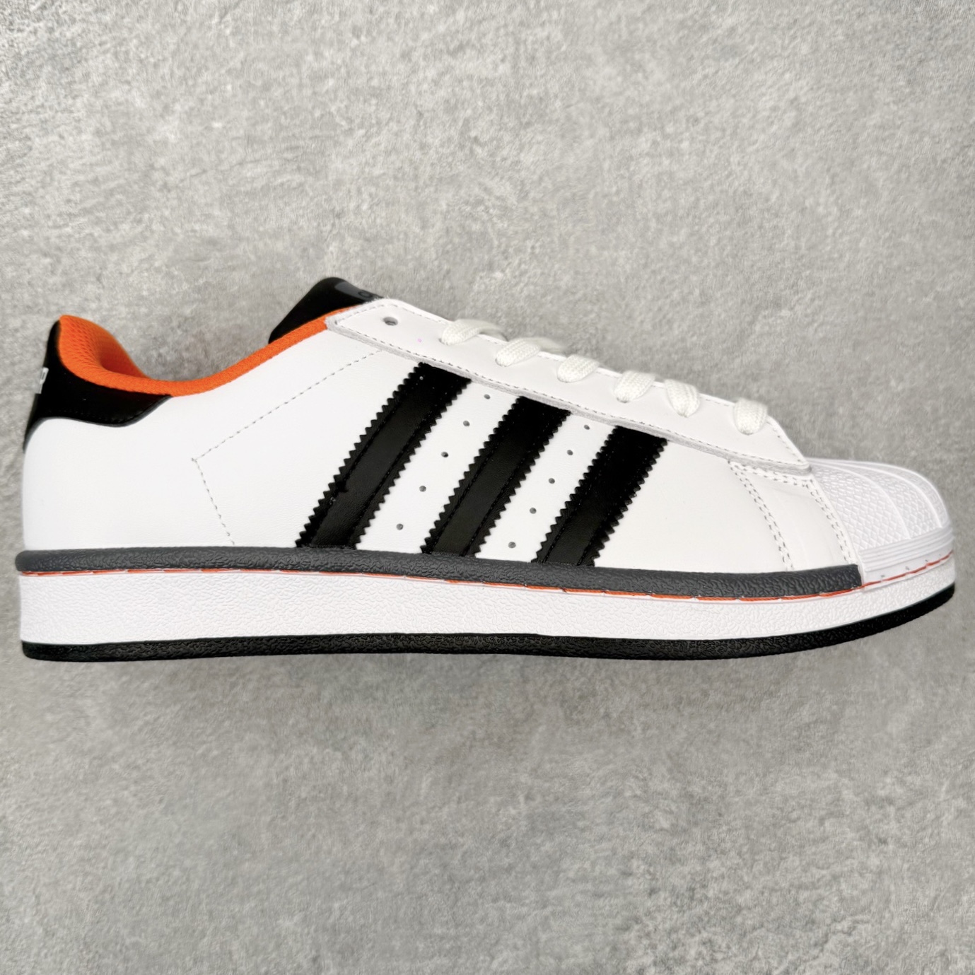 ＃HP虎扑清仓套现‼️AD Originals Superstar 经典复古贝壳头板鞋 圈内知名大厂出品