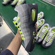 #SF外贸特供 注意价格调整‼️NK Air Max 95 OG 舒适百搭耐磨低帮气垫休闲跑步鞋 男女同 #SF外贸特供 注意价格调整‼️NK Air Max 95 OG 舒适百搭耐磨低帮气垫休闲跑步鞋 男女同