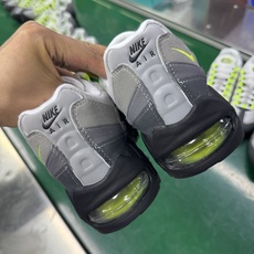 #SF外贸特供 注意价格调整‼️NK Air Max 95 OG 舒适百搭耐磨低帮气垫休闲跑步鞋 男女同 #SF外贸特供 注意价格调整‼️NK Air Max 95 OG 舒适百搭耐磨低帮气垫休闲跑步鞋 男女同