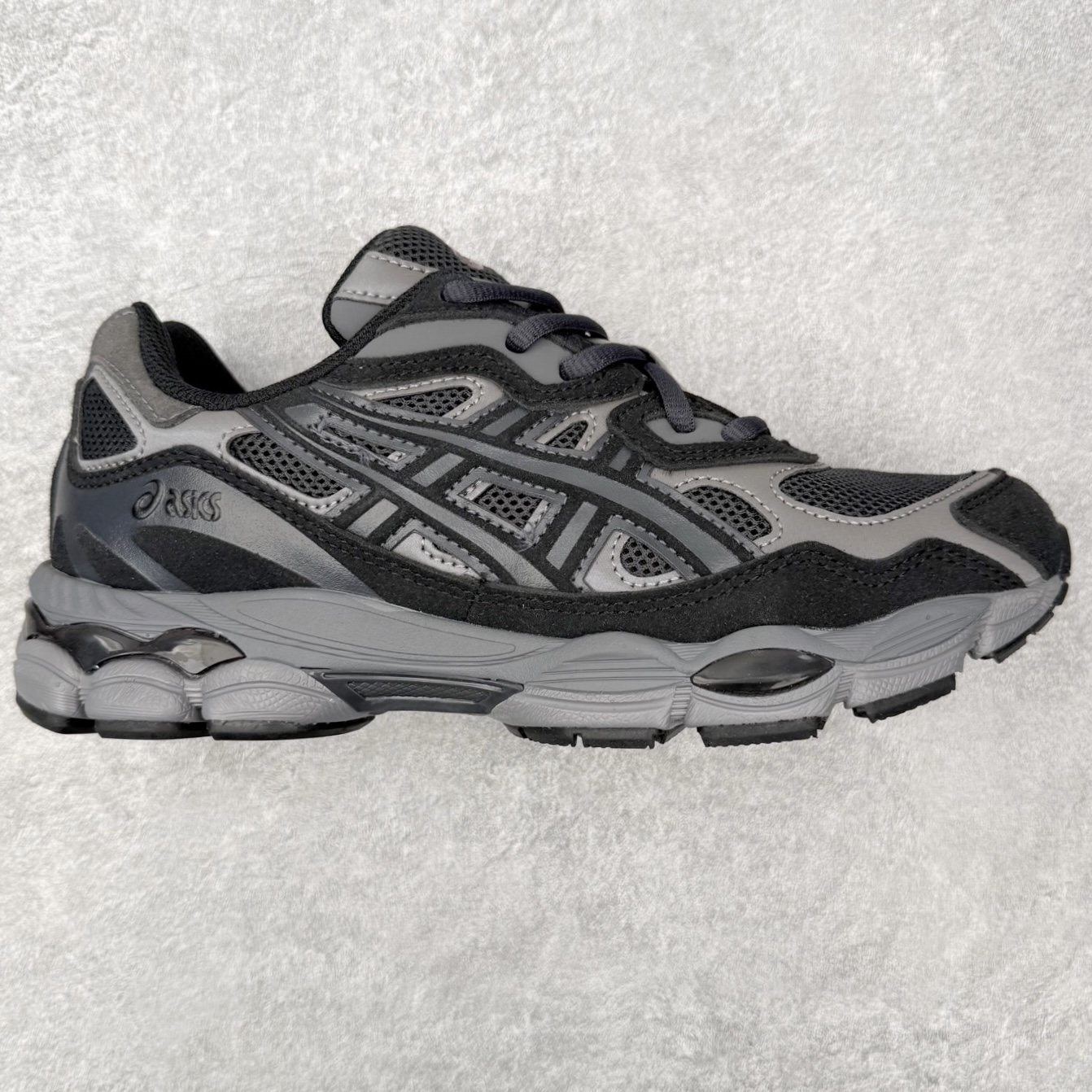 ＃ASICS 亚瑟士 GEL-NYC 男子复古缓震休闲运动跑步鞋 1203A383-002 石墨灰黑XN