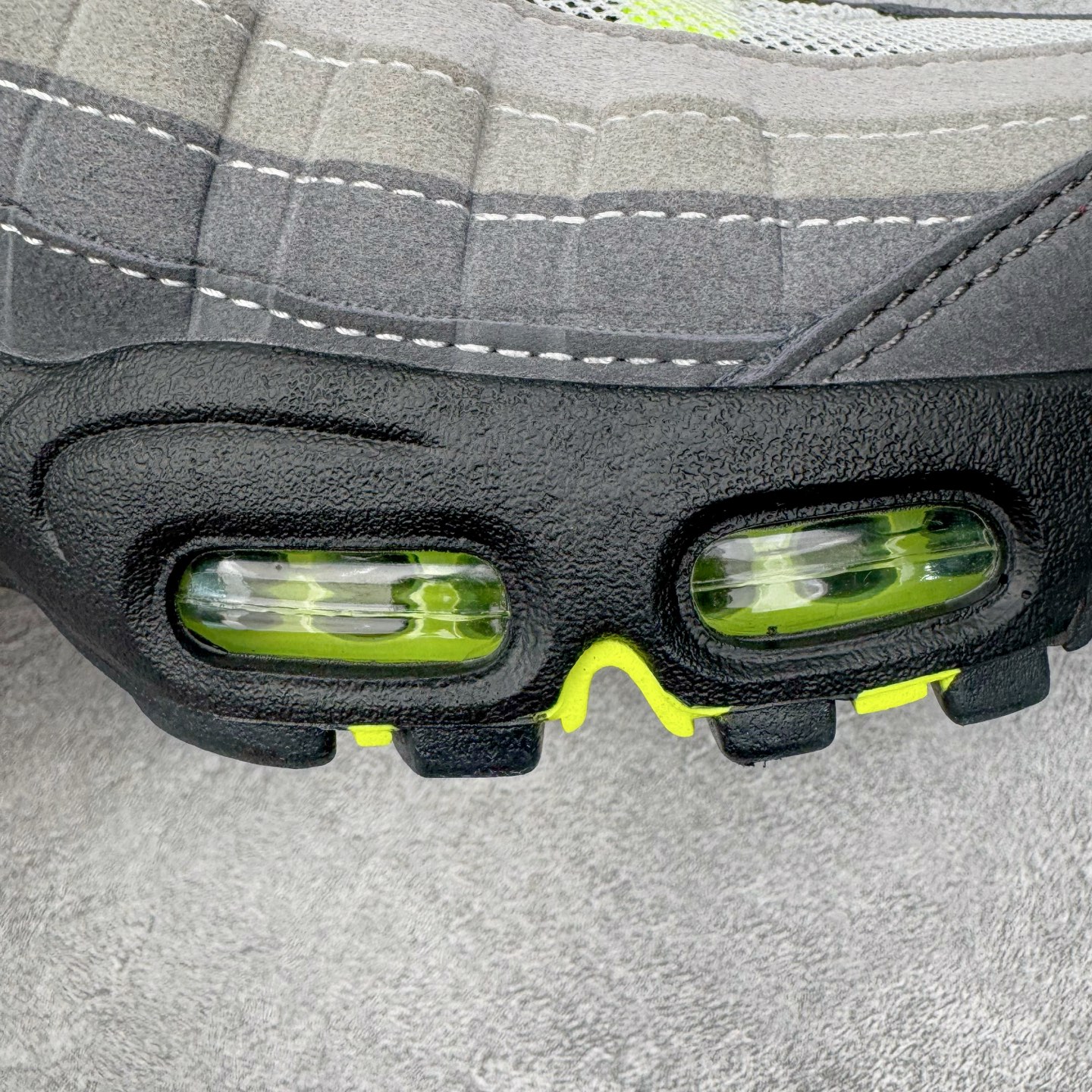＃SF外贸特供 NK Air Max 95 OG 舒适百搭耐磨低帮气垫休闲跑步鞋 男女同款 灰绿 HM4