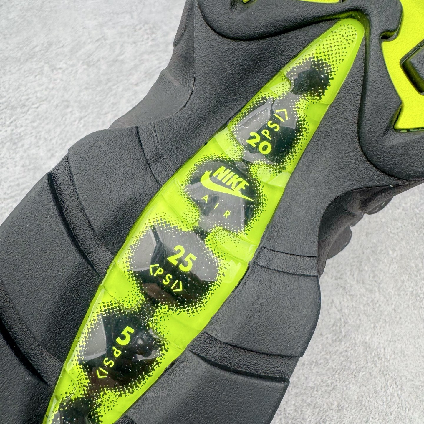 ＃SF外贸特供 NK Air Max 95 OG 舒适百搭耐磨低帮气垫休闲跑步鞋 男女同款 灰绿 HM4