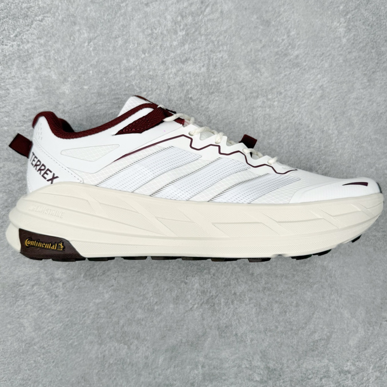adidas 阿迪达斯 TERREX FREEHIKER LT 男子超轻防泼水户外徒步登山鞋 KK188