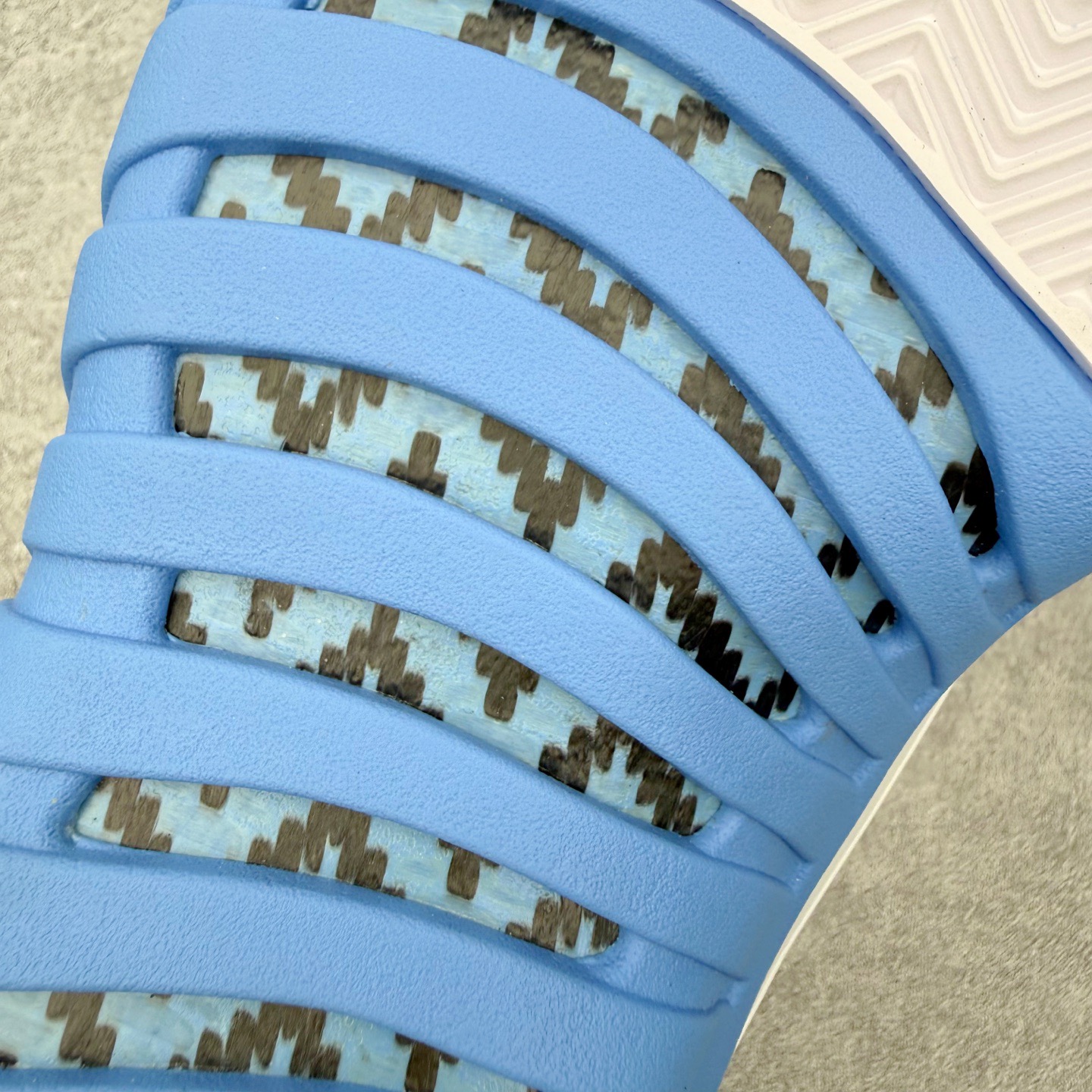 ＃ 纯原 Air Jordan AJ12 Retro 复刻法国蓝 货号：CT8013-112 外贸特供批