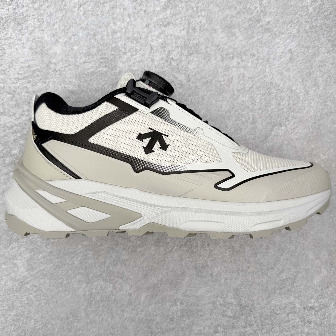 迪桑特DESCENTE Dualis 织物 PRIME GTX WIRE 2.0 BOA 防水低帮生活休