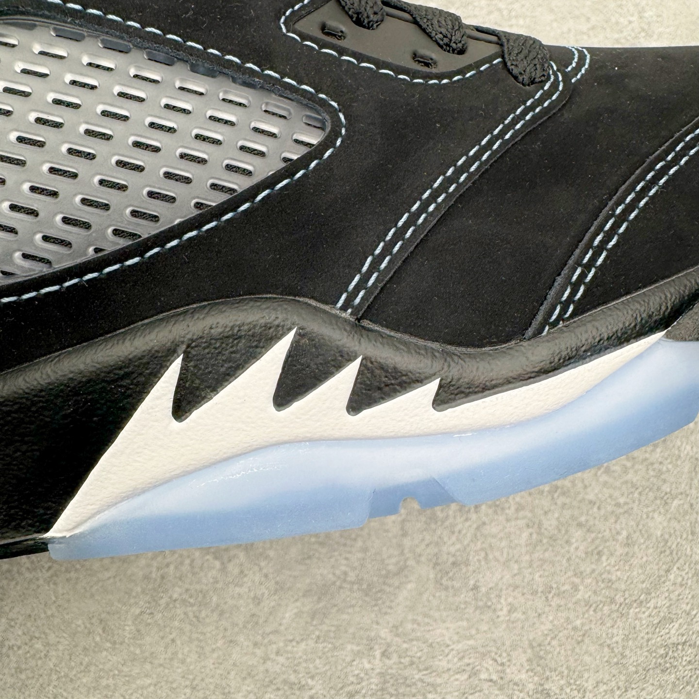 ＃Ljr特供 Air Jordan AJ5 Retro 黑北卡蓝 DD0587-008 全新改良批次 圈