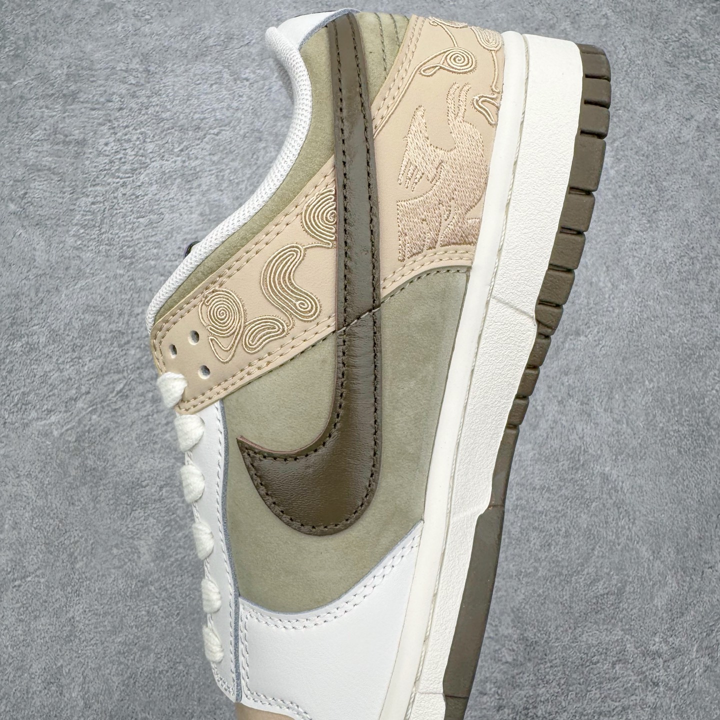 ＃ 纯原 NK Dunk Pegasus Pack 马年限定CNY新年款脱缰系列舒适贴合低帮板鞋 米褐色