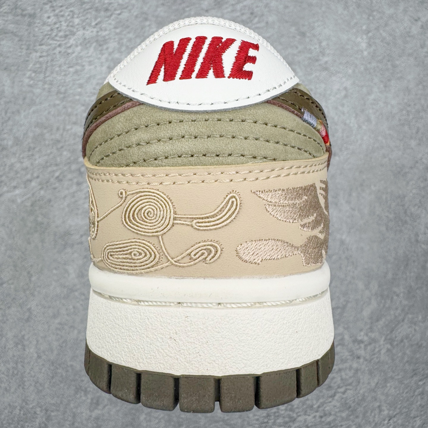 ＃ 纯原 NK Dunk Pegasus Pack 马年限定CNY新年款脱缰系列舒适贴合低帮板鞋 米褐色