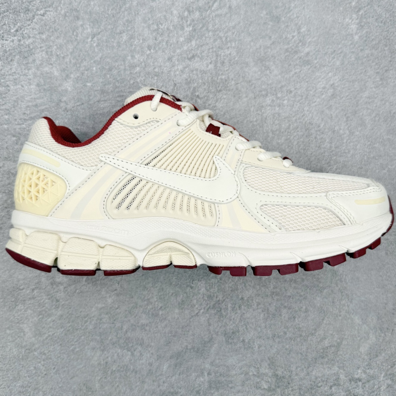 ＃OX纯原 NK Air Zoom Vomero 5 经典复古潮流运动跑鞋 HF0737-111 原装纸