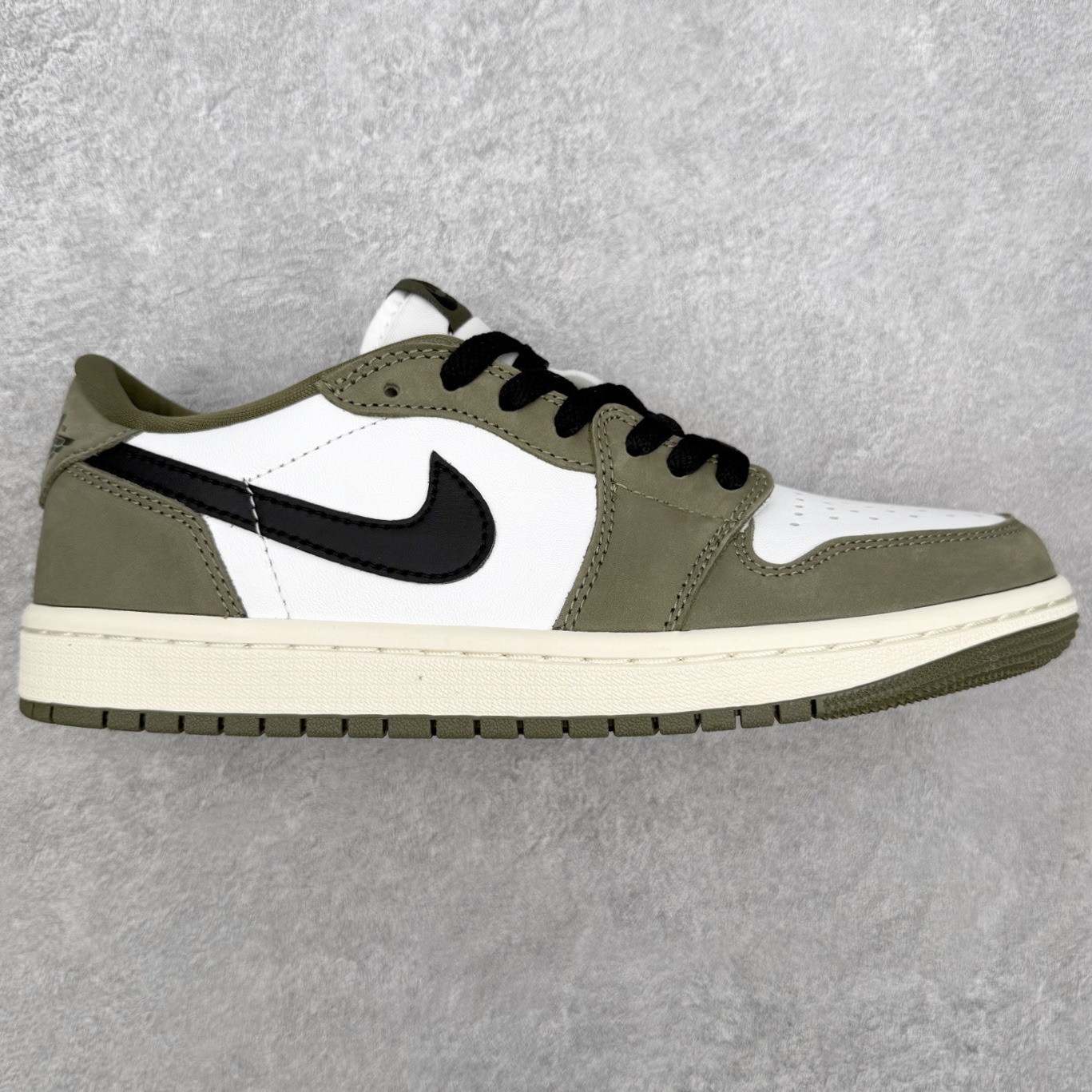 ＃DT纯原 Air Jordan AJ1 Retro Low OG 低帮 橄榄绿 HQ6998-200 外贸特供 原楦原纸板开发 极致一眼正品既视感 原厂皮料 原厂拉帮工艺 全部采用原厂电脑车 针距 边距完全同步原鞋 特供皮料一致原鞋 鞋面清洁度最高QC检验标准 控制溢胶 飞翼3D高频深度立体 鞋盒、防尘纸 均采购来自原厂 尺码：36 36.5 37.5 38 38.5 39 40 40.5 41 42 42.5 43 44 44.5 45 46 47.5-选品中心