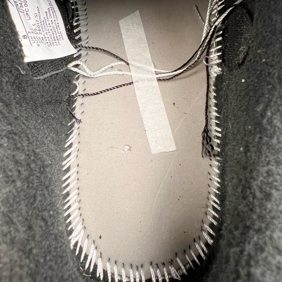 图片[17]-＃LJ渠道版 Travis Scott x Air Jordan AJ1 Low OG TS联名黑武士倒钩4.0低帮 DM7866-001 原盒原配 原厂拉帮工艺 针距密度一致 全新升级网板中底 原楦原纸板开发 后跟弧度收口自然不对折 极致一眼正品既视感 原厂皮料 进口玻璃冲刀皮料裁剪零毛边 承诺百分百一致原鞋 全鞋电脑针车工艺 鞋面清洁度最高QC检验标准 控制溢胶 原厂电绣工艺 鞋标鞋盒、防尘纸 均采购来自原厂 尺码：36 36.5 37.5 38 38.5 39 40 40.5 41 42 42.5 43 44 44.5 45 46 47.5-选品中心