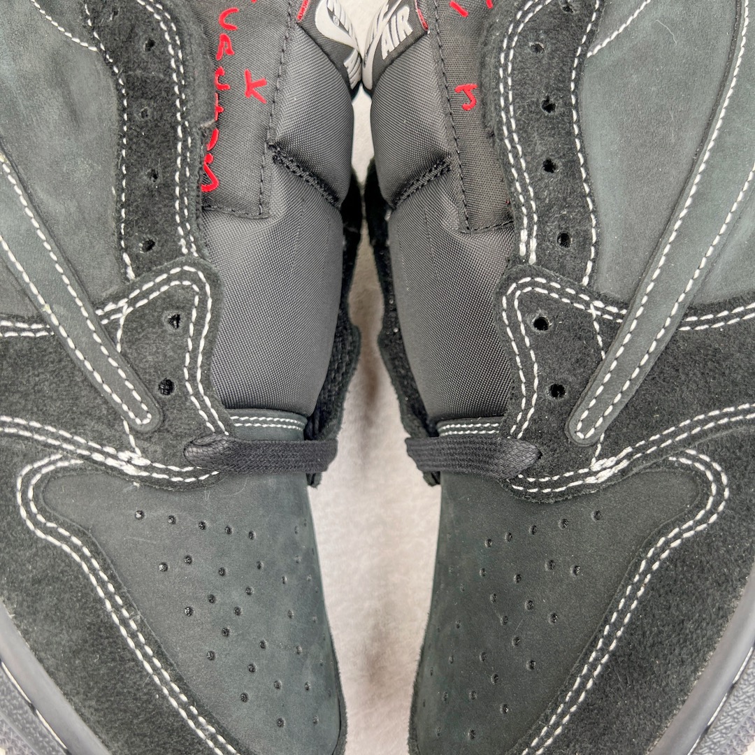 图片[12]-＃LJ渠道版 Travis Scott x Air Jordan AJ1 Low OG TS联名黑武士倒钩4.0低帮 DM7866-001 原盒原配 原厂拉帮工艺 针距密度一致 全新升级网板中底 原楦原纸板开发 后跟弧度收口自然不对折 极致一眼正品既视感 原厂皮料 进口玻璃冲刀皮料裁剪零毛边 承诺百分百一致原鞋 全鞋电脑针车工艺 鞋面清洁度最高QC检验标准 控制溢胶 原厂电绣工艺 鞋标鞋盒、防尘纸 均采购来自原厂 尺码：36 36.5 37.5 38 38.5 39 40 40.5 41 42 42.5 43 44 44.5 45 46 47.5-选品中心