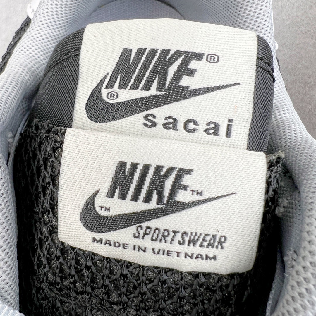 ＃ Sacai x NK VaporWaffle 联名款华夫3.0潮流休闲增高运动鞋 黑白配色 CV13