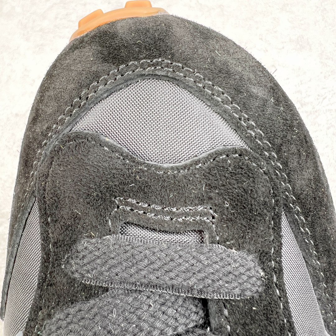 图片[13]-＃LJ渠道版 Sacai x NK VaporWaffle 联名款华夫3.0潮流休闲增高运动鞋 黑生胶配色 DD1875-001 毫无疑问圈内最强 高端零售首选 真正的匠心工艺 复刻圈巅峰产物 独家原厂航空铝磨具打造 五层分离组合底 全套原楦原纸版原鞋开模校对 全网最具灵魂的版型 原厂特供皮料卡色质感均保持原鞋一致 原装油墨Logo手工描漆 原装大底米色部分外尖内方 大底开口上翘弧度 后跟开口弧度高度原鞋一致 全鞋电脑针车 原厂鞋舌织唛标 原盒原配 中文合格证质保卡 尺码：36 36.5 37.5 38 38.5 39 40 40.5 41 42 42.5 43 44 44.5 45 46-选品中心