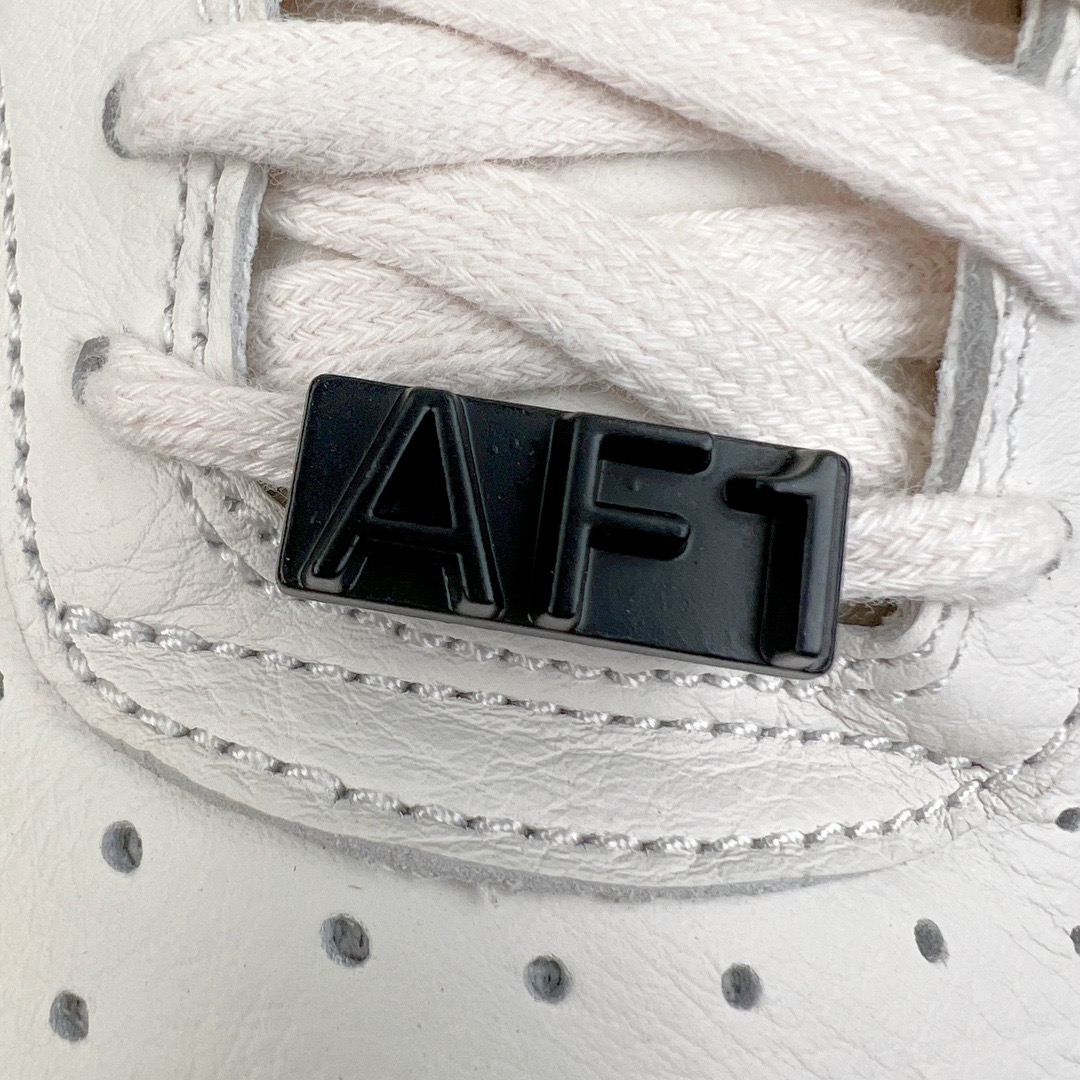 ＃ AMBUSH x NK Air Force 1 Low 空军一号低帮运动板鞋 联名大钩白黑 DV34
