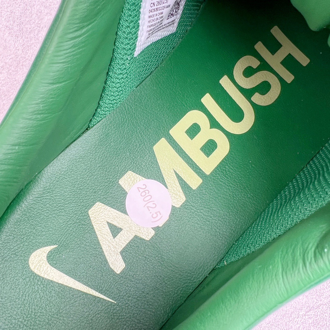 图片[16]-＃LJ渠道版 AMBUSH x NK Air Force 1 Low 空军一号低帮运动板鞋 联名大钩绿色 DV3464-300 全套原原楦纸版 原厂Prime Asia贝利进口皮料加持 越南原大装底数据 私模大底最大开发至47.5 原厂钩子TPU磨具 市场唯一正确批次 左右脚Logo不同 注意区分 全鞋电脑针车 工整有序 视觉效果满分 原厂拉帮手法 密度针距针孔大小控制到位 原装反口里网布海绵 正确卡色网眼大小 原厂港宝加持完美还原灵魂版型 原盒原配从里到外百分百还原 尺码：36 36.5 37.5 38 38.5 39 40 40.5 41 42 42.5 43 44 44.5 45 46 47.5-选品中心
