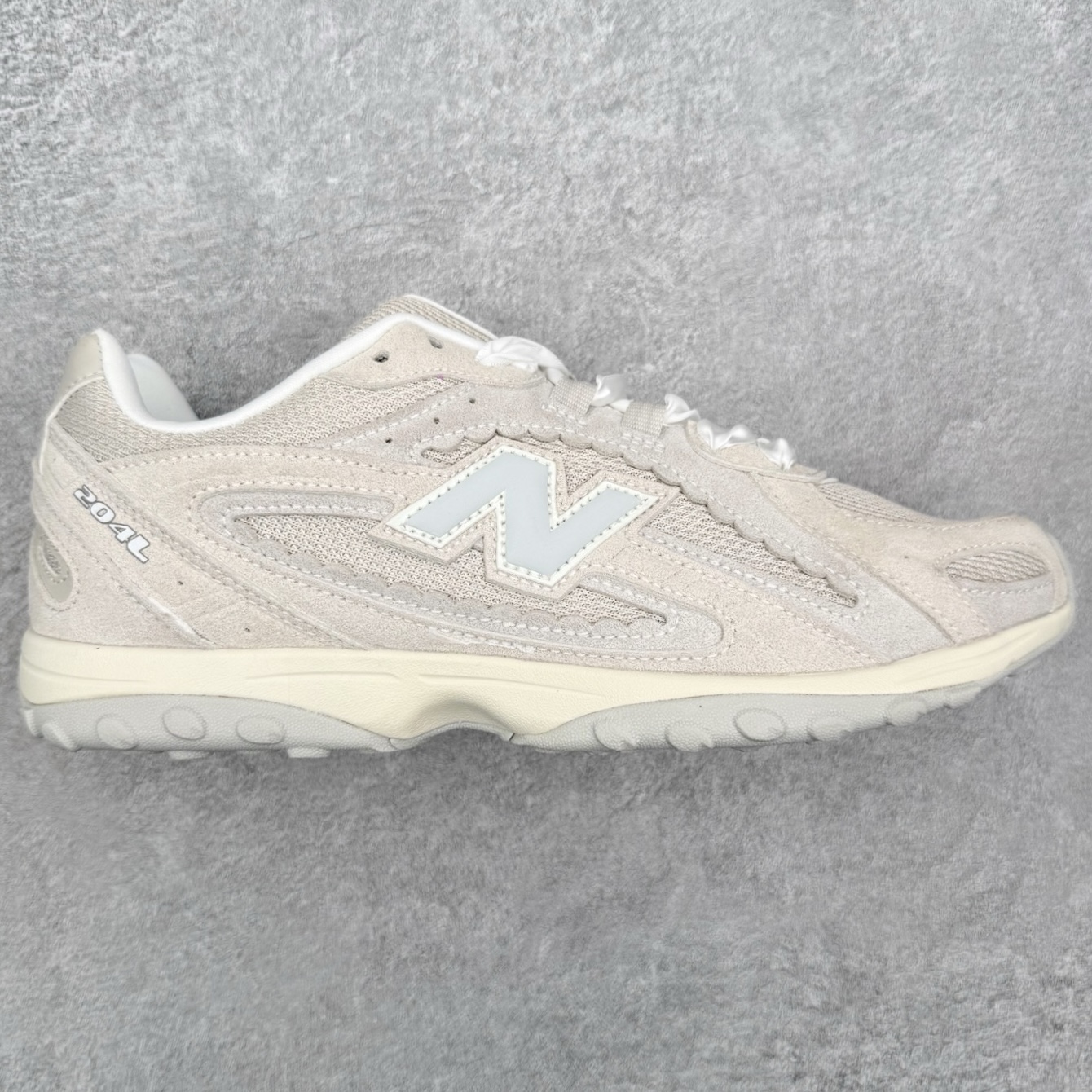 New Balance NB204L 舒适百搭耐磨轻便低帮 生活休闲鞋 男女同款 尺码：36 37 37