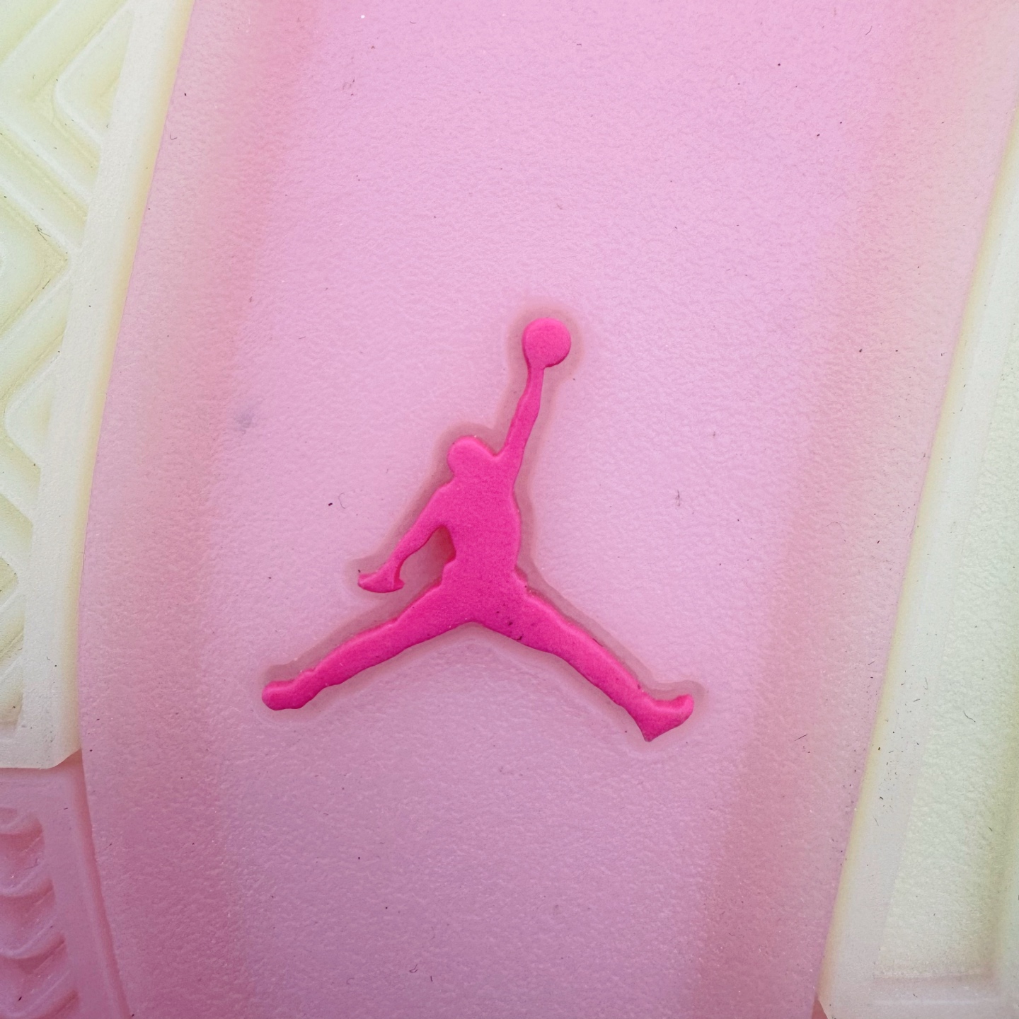 Air Jordan AJ4 Retro 粉色牛仔布 IB6716-600 原厂头层皮料 全新升级改良 