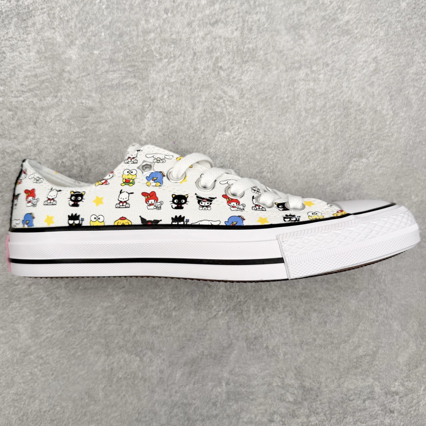 Converse × Hello Kitty AND Friends Chuck Taylor All 