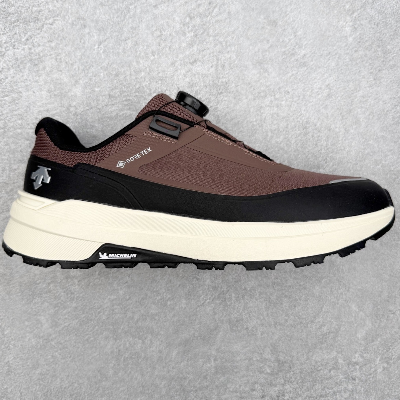 迪桑特DESCENTE Dualis 织物 PRIME GTX WIRE 2.0 BOA 防水低帮生活休