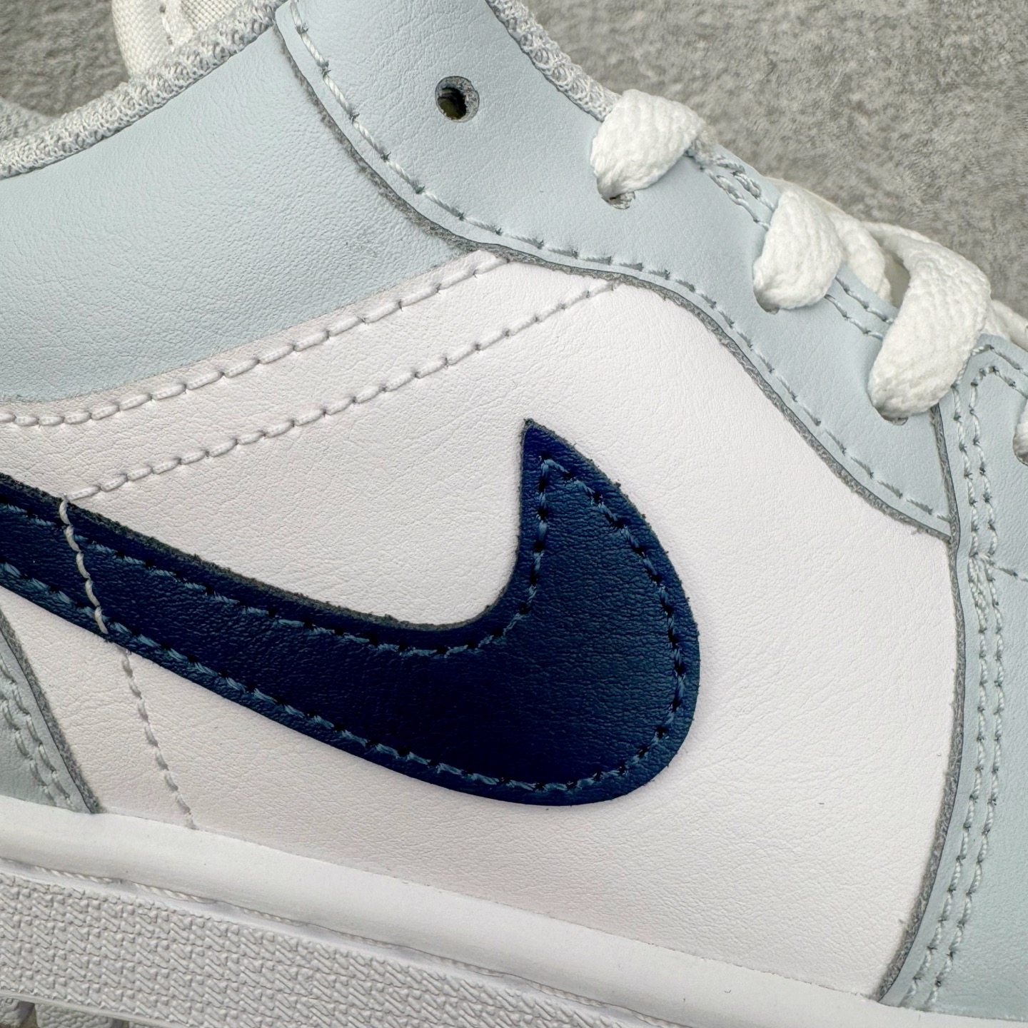 Air Jordan AJ1 Low 低帮 浅蓝白 -400 终端优势供应 市面中低帮最具代表性版本没有