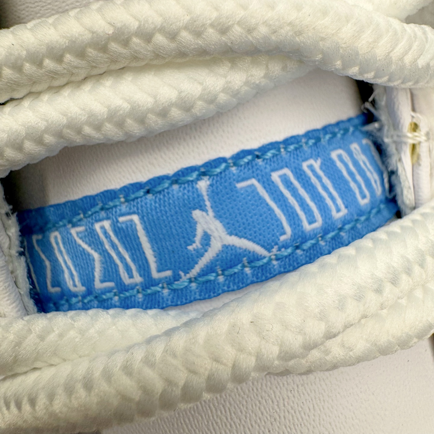Air Jordan AJ11 Low 低帮 北卡蓝2025 FV5104-100 市场中端王者 耗时半