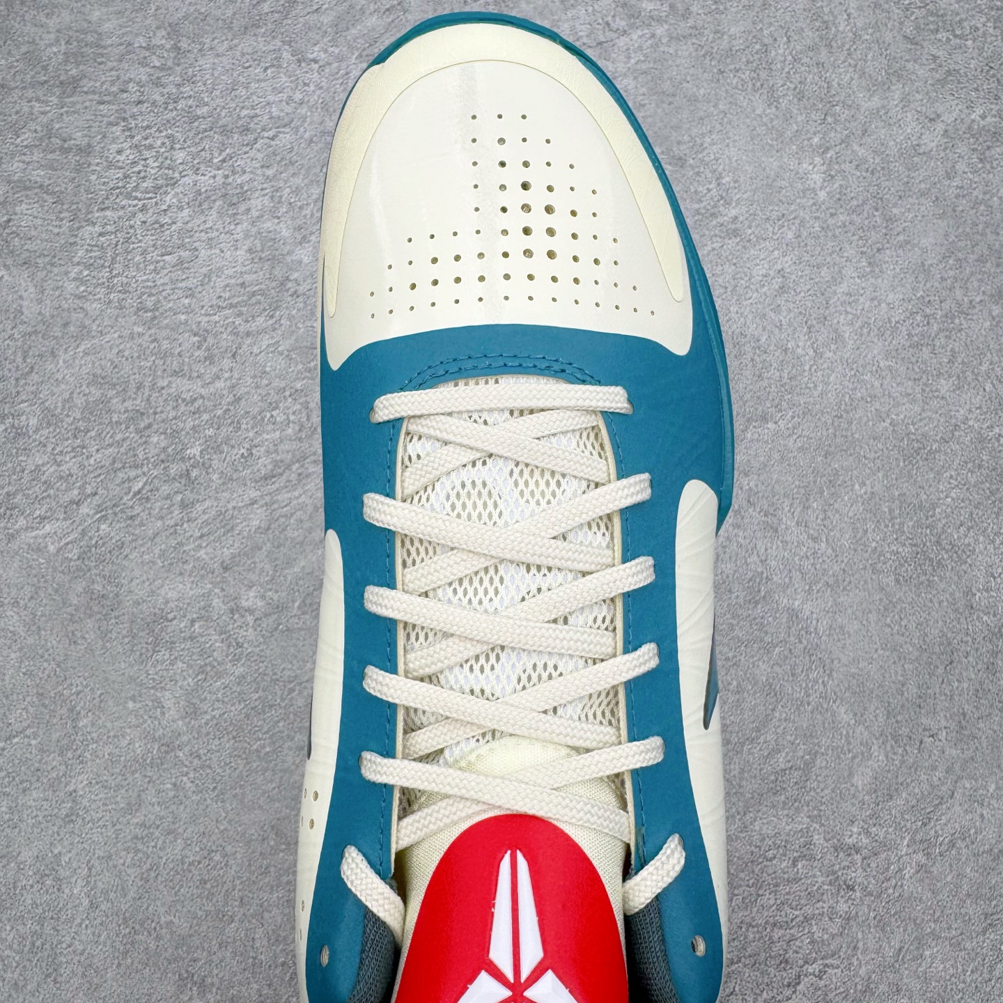 Caitlin Clark x NK Zoom Kobe ZK5 科比5代 克拉克联名 米白蓝 IZ18