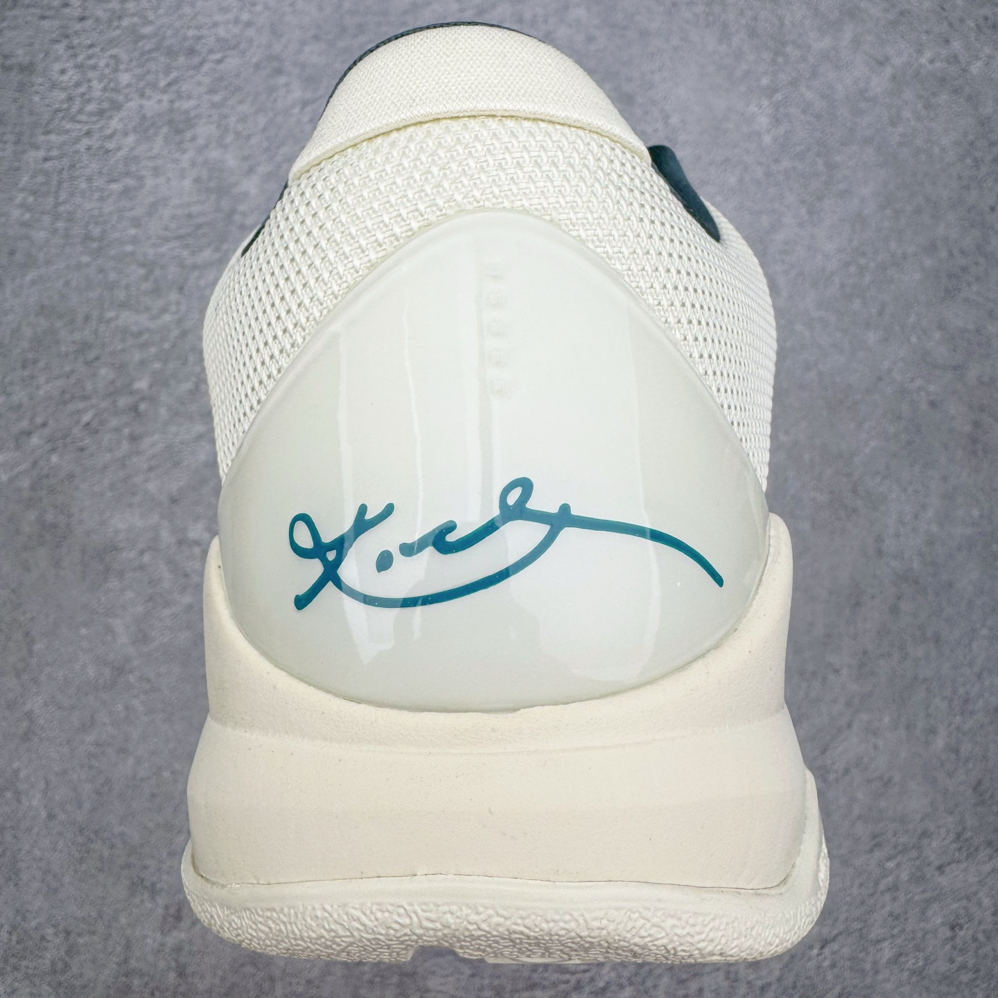 Caitlin Clark x NK Zoom Kobe ZK5 科比5代 克拉克联名 米白蓝 IZ18