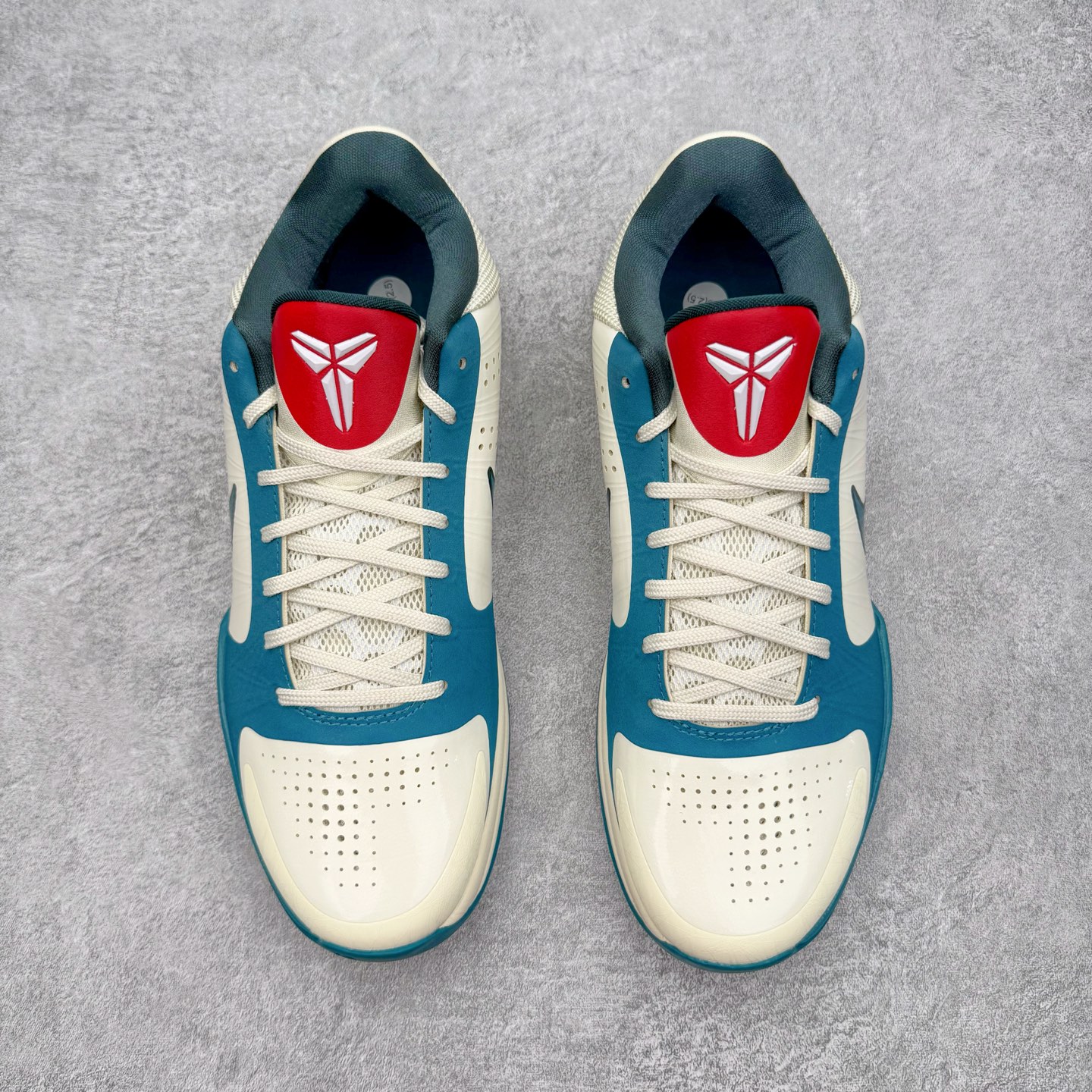 Caitlin Clark x NK Zoom Kobe ZK5 科比5代 克拉克联名 米白蓝 IZ18