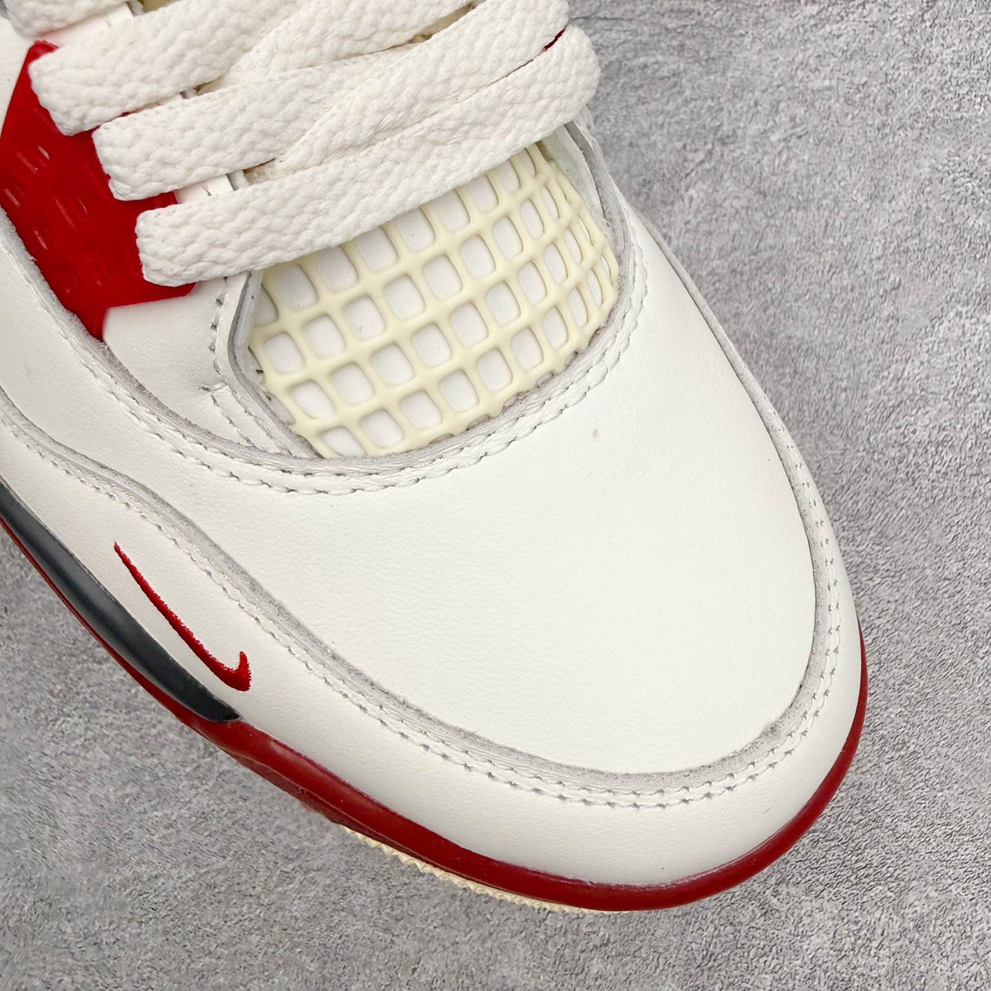 Nigel Sylvester x Jordan Air Jordan AJ4 联名白砖红 IQ8055