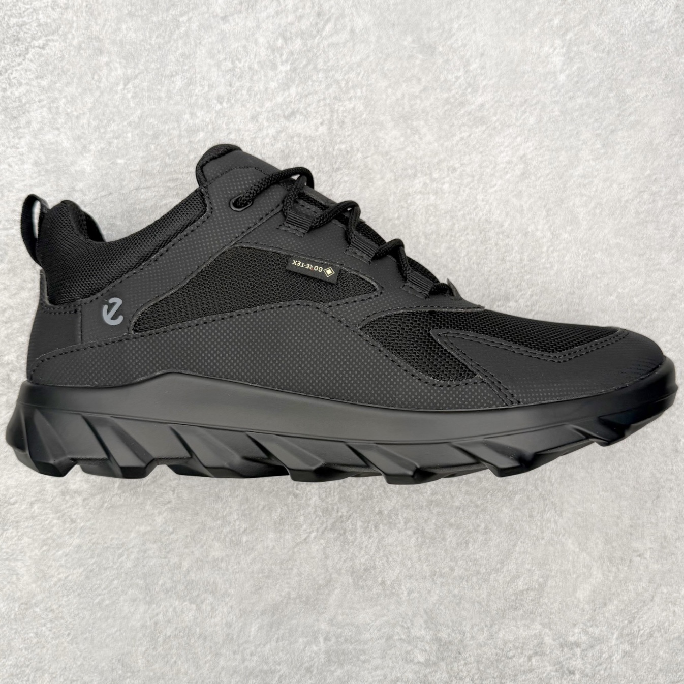 ecco爱步 SS26 BIOM 2.2 TRL 户外舒适百搭通勤低帮生活休闲鞋 ECCO以三大核心特征