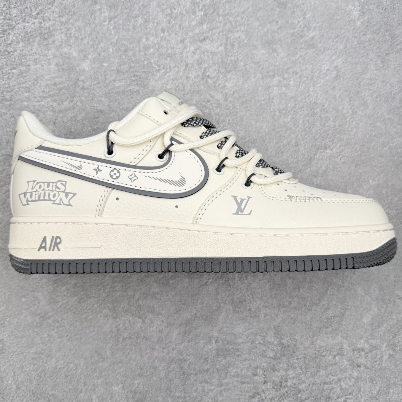 ＃特价福利‼️NK Air Force 1´07 Low 空军一号百搭休闲运动板鞋 DIY得物定制配色 