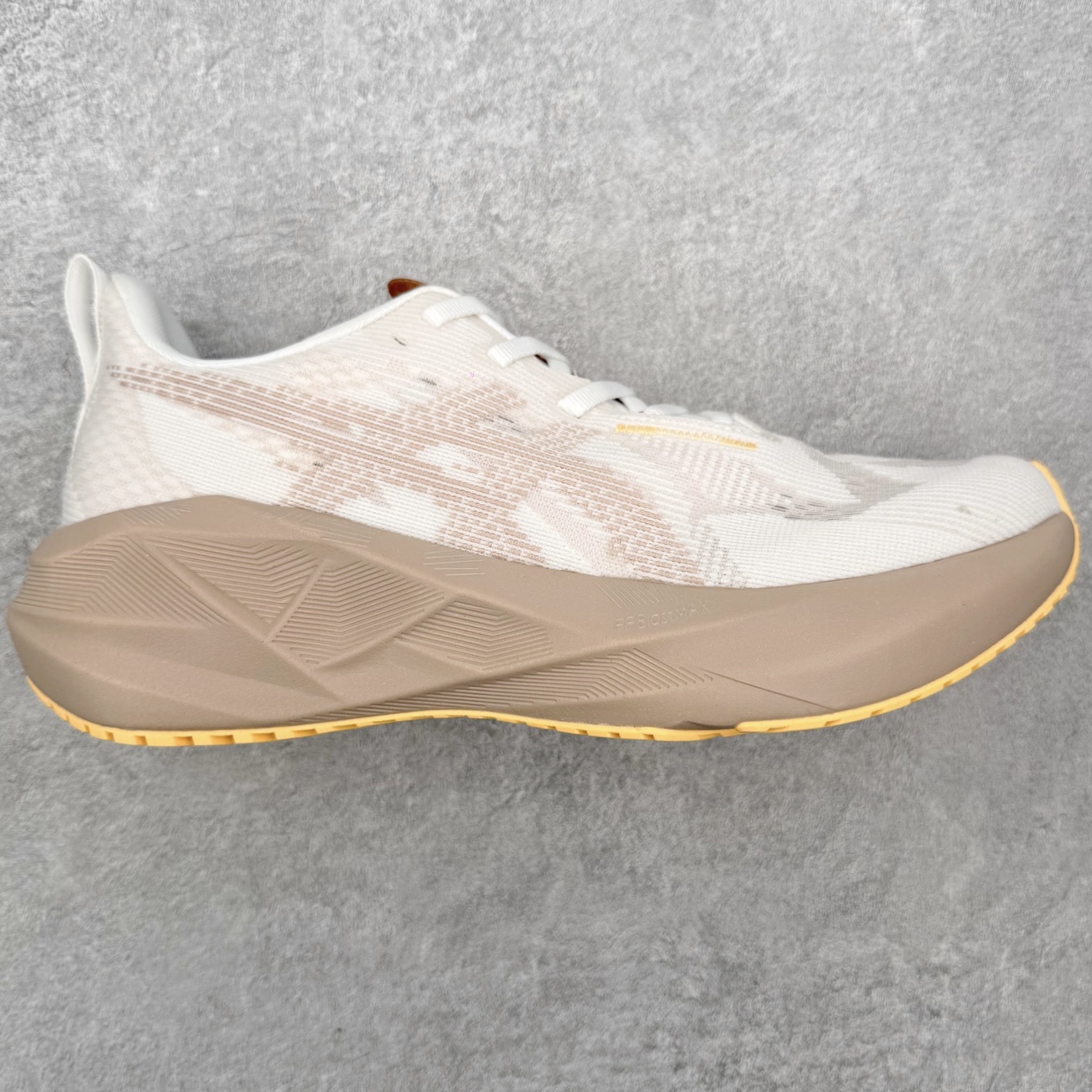 ＃XN ASICS NOVABLAST 5 舒适百搭低帮马拉松训练竞速跑步鞋 ASICS（亚瑟士）是日本