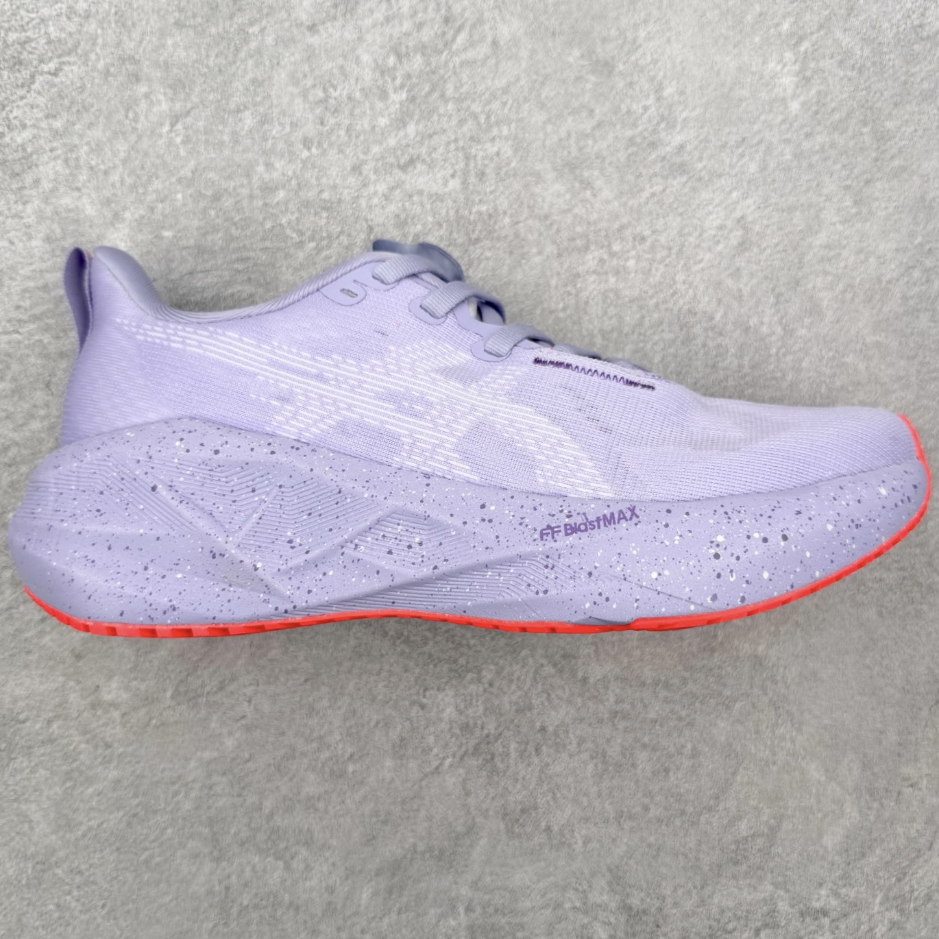 ＃XN ASICS NOVABLAST 5 舒适百搭低帮马拉松训练竞速跑步鞋 ASICS（亚瑟士）是日本
