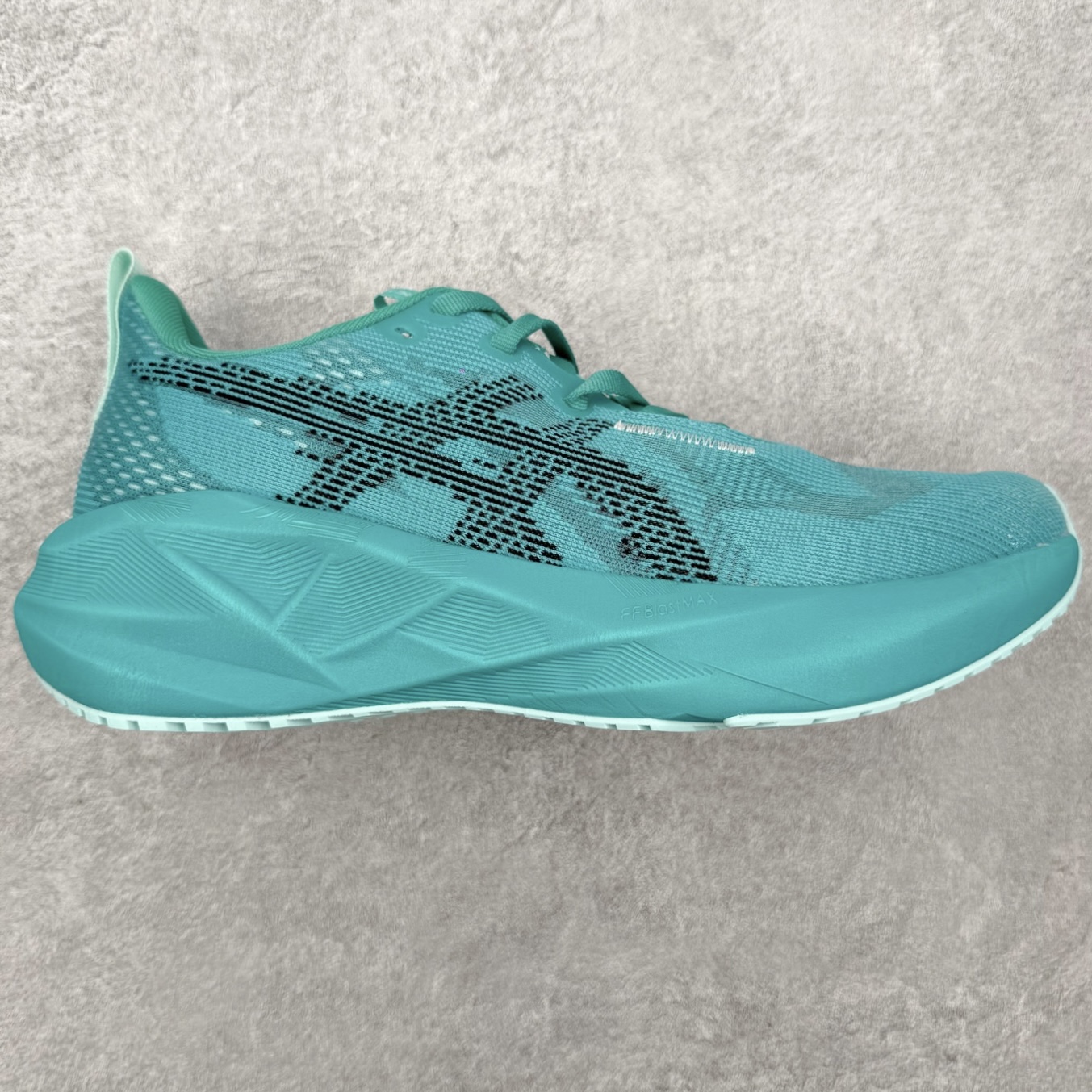 ＃XN ASICS NOVABLAST 5 舒适百搭低帮马拉松训练竞速跑步鞋 ASICS（亚瑟士）是日本