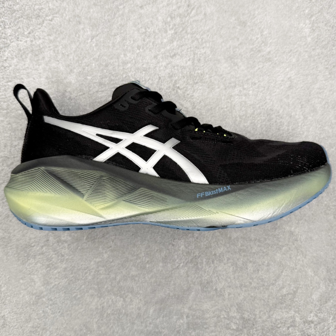 ＃XN ASICS NOVABLAST 5 舒适百搭低帮马拉松训练竞速跑步鞋 ASICS（亚瑟士）是日本