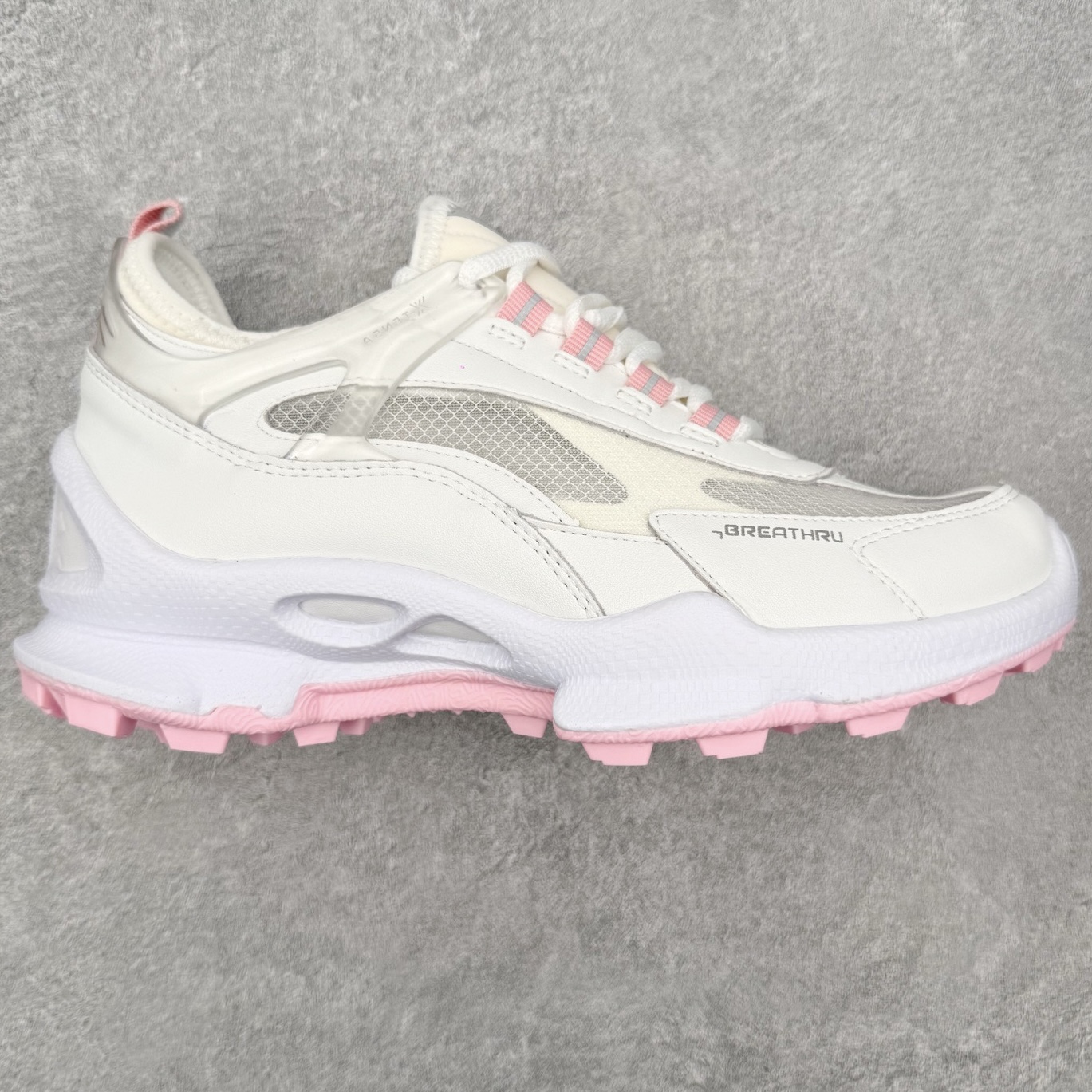 ECCo爱步 Biom C Trail 时尚简约牛皮减震耐磨低帮休闲跑步鞋 ECCO以三大核心特征为依托